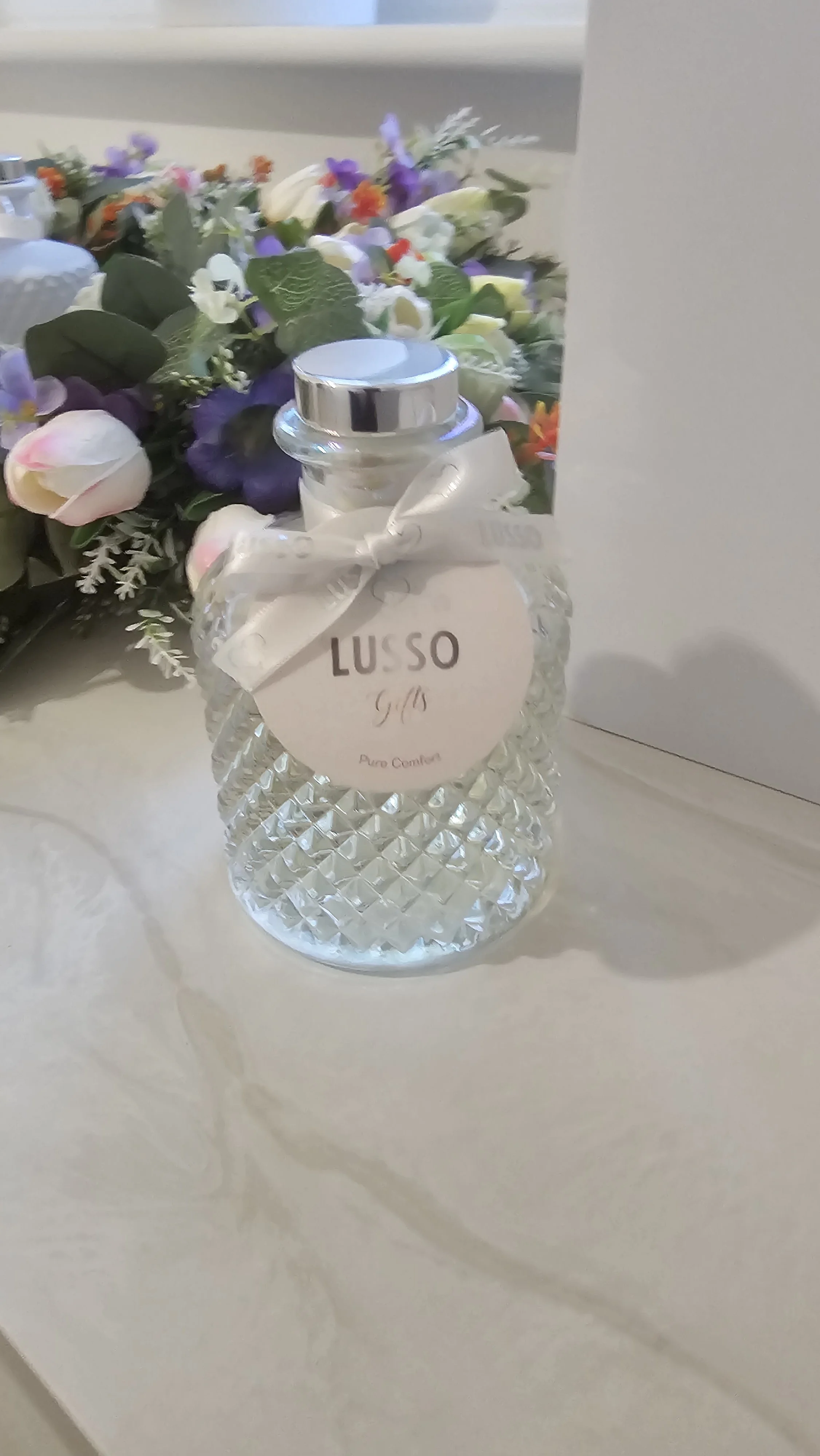 Clear Pearlescent Luxury Reed Dffuser - Giff Boxed