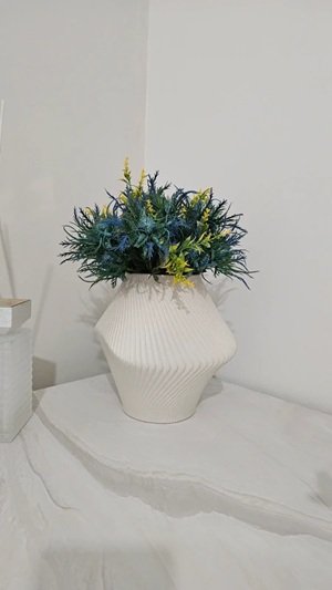 short vase 6.jpg