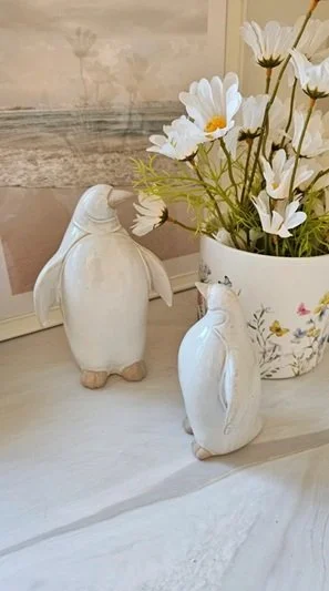 vinted penguins.jpg