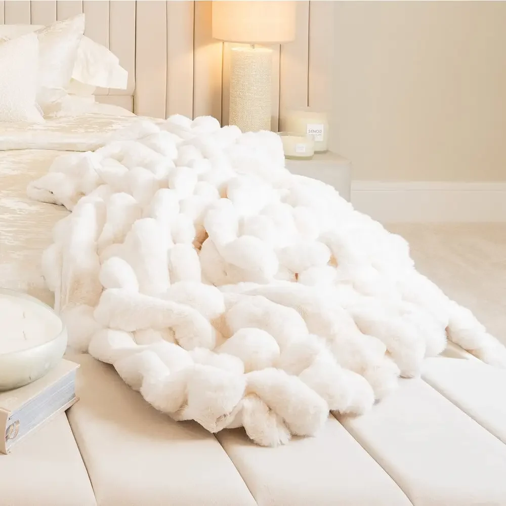 Alba Faux Fur Throw 1.webp