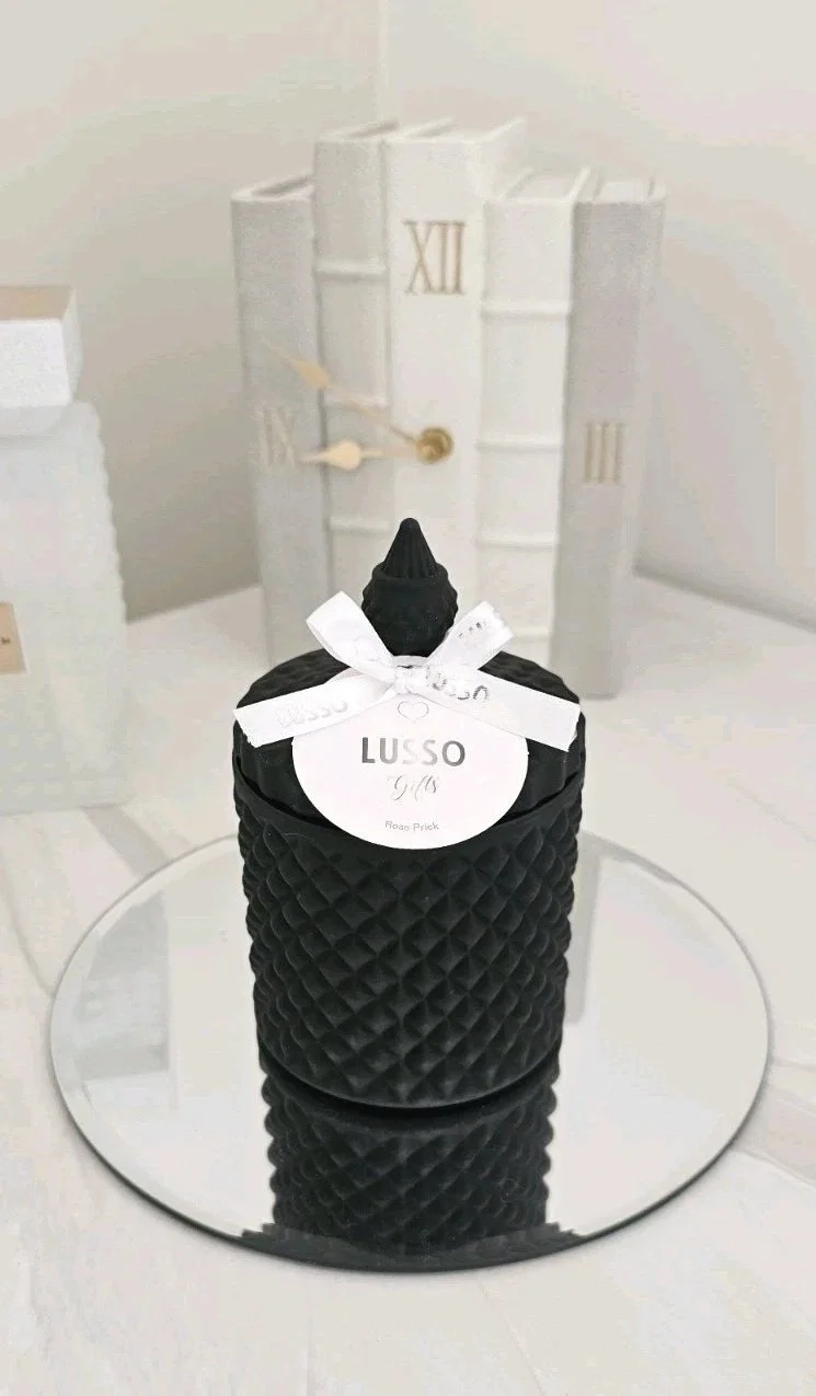 Black Geo 6.jpg
