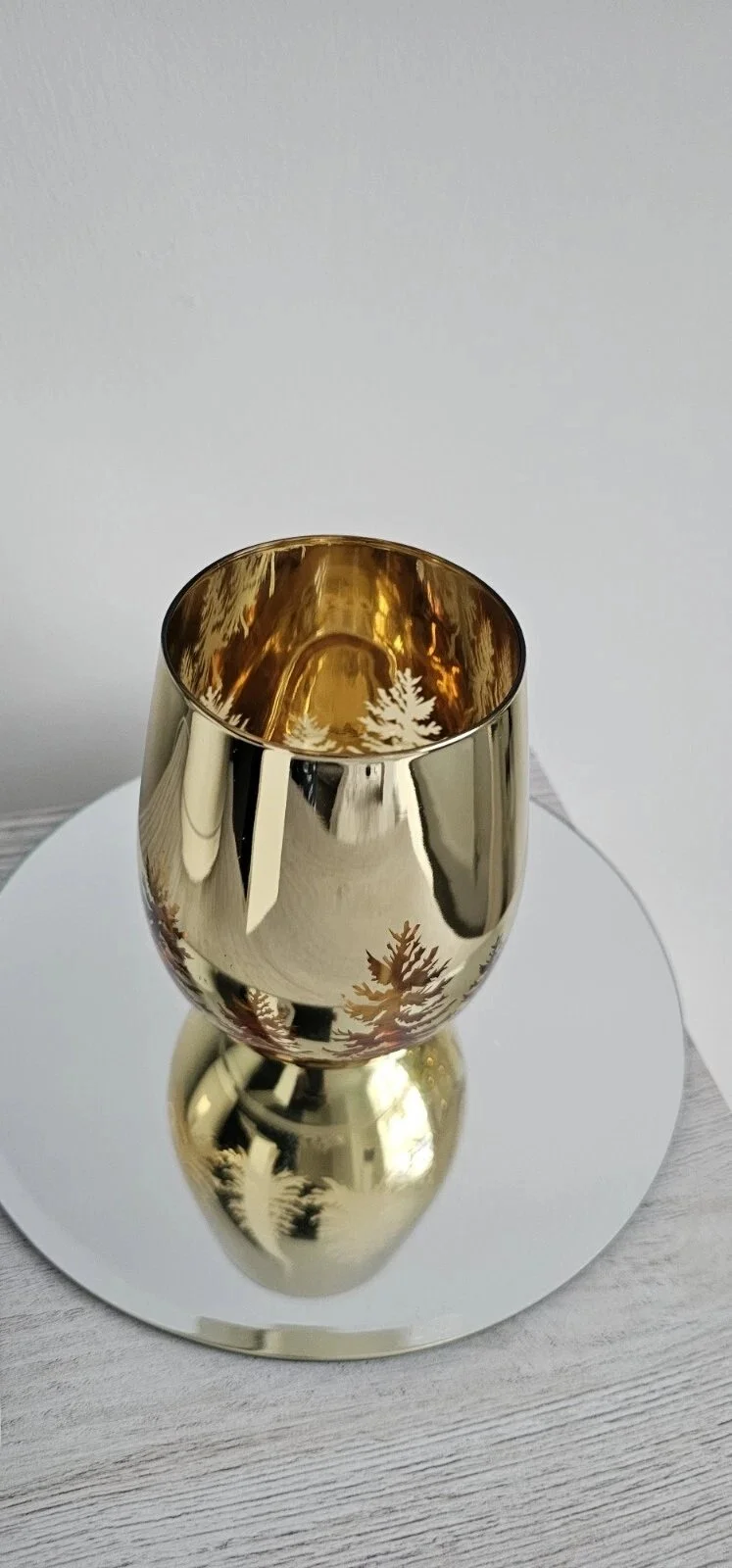 empty gold tree 7.jpg