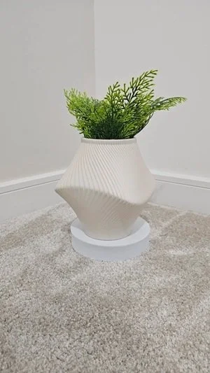 short vase 2.jpg