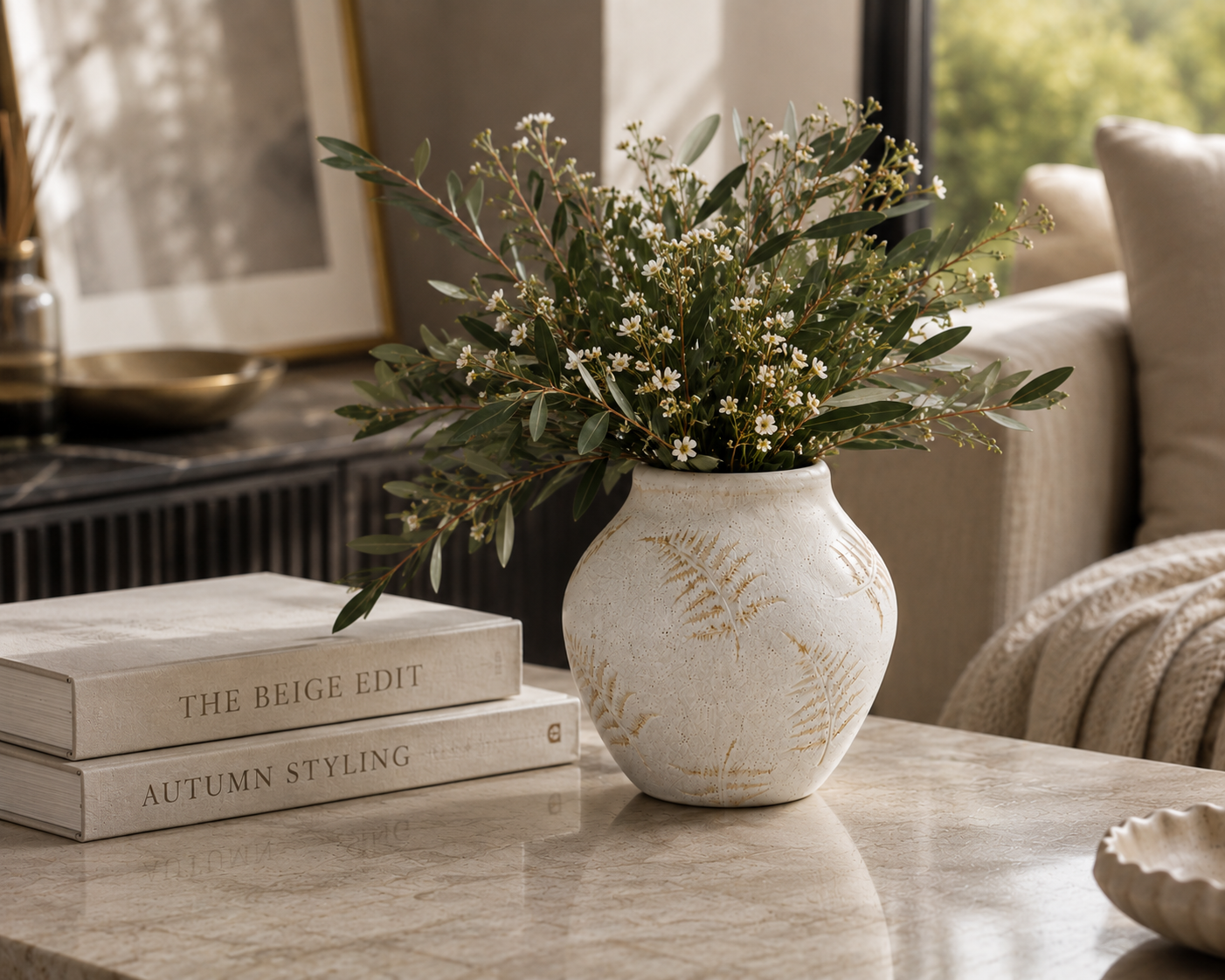 leaf vase 1.png