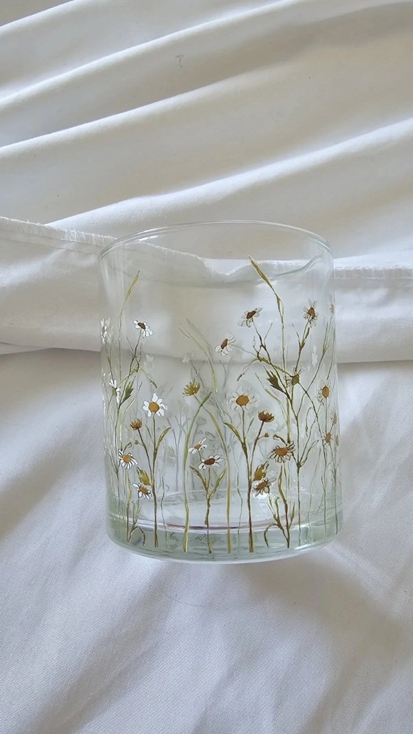 daisy empty 1.jpg