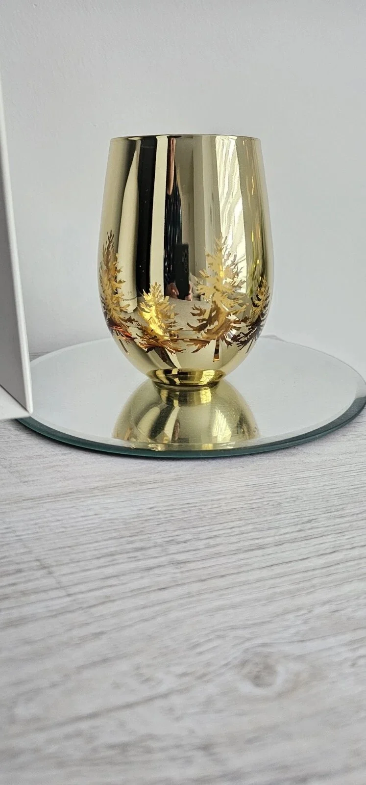 empty gold tree 5.jpg