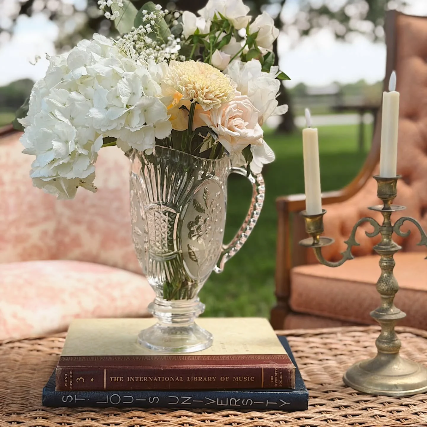 Dreamy🫠😍

@petalsandpages618 
@keepsake.candlecompany