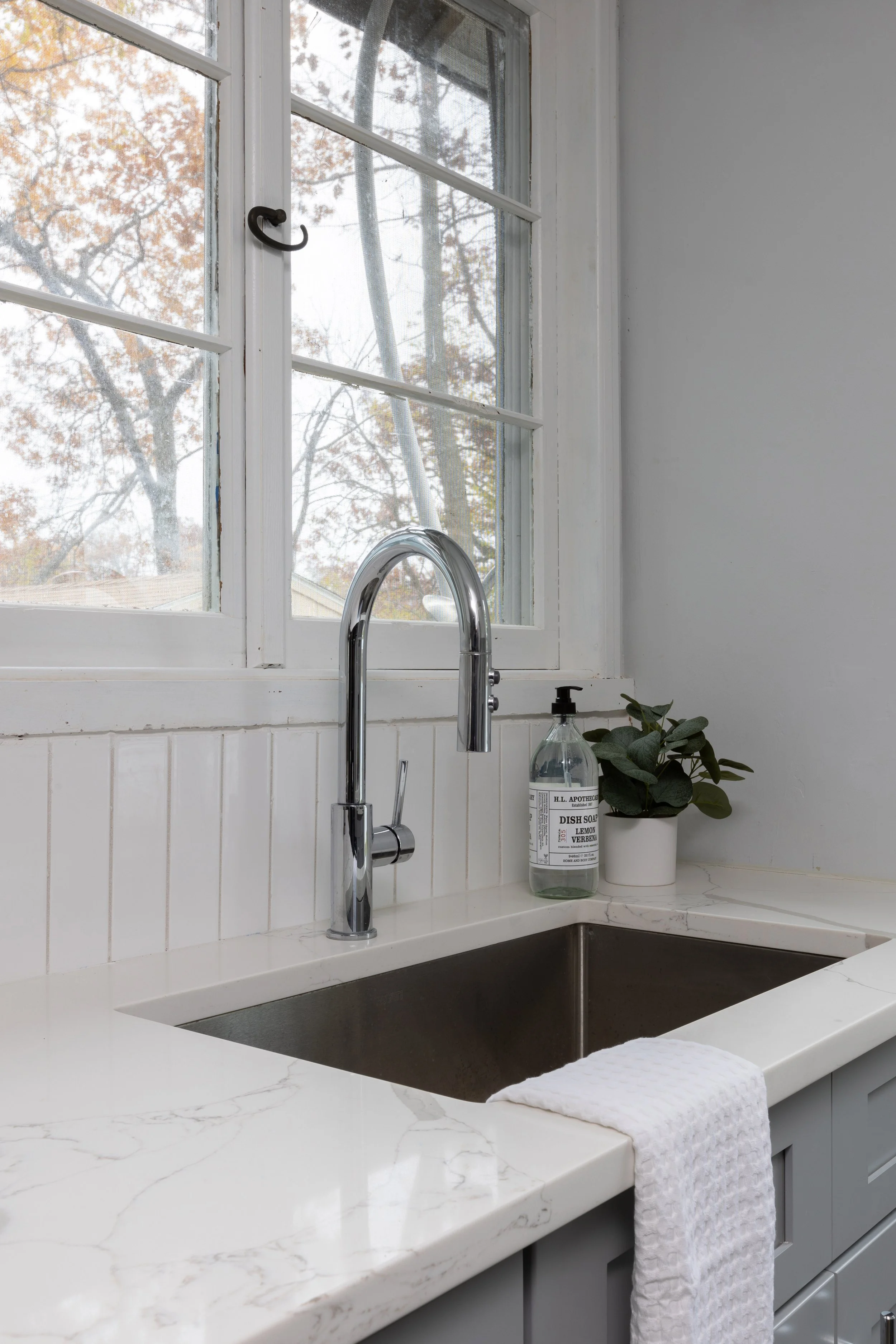 MenzaLakeHouse-62.jpg
