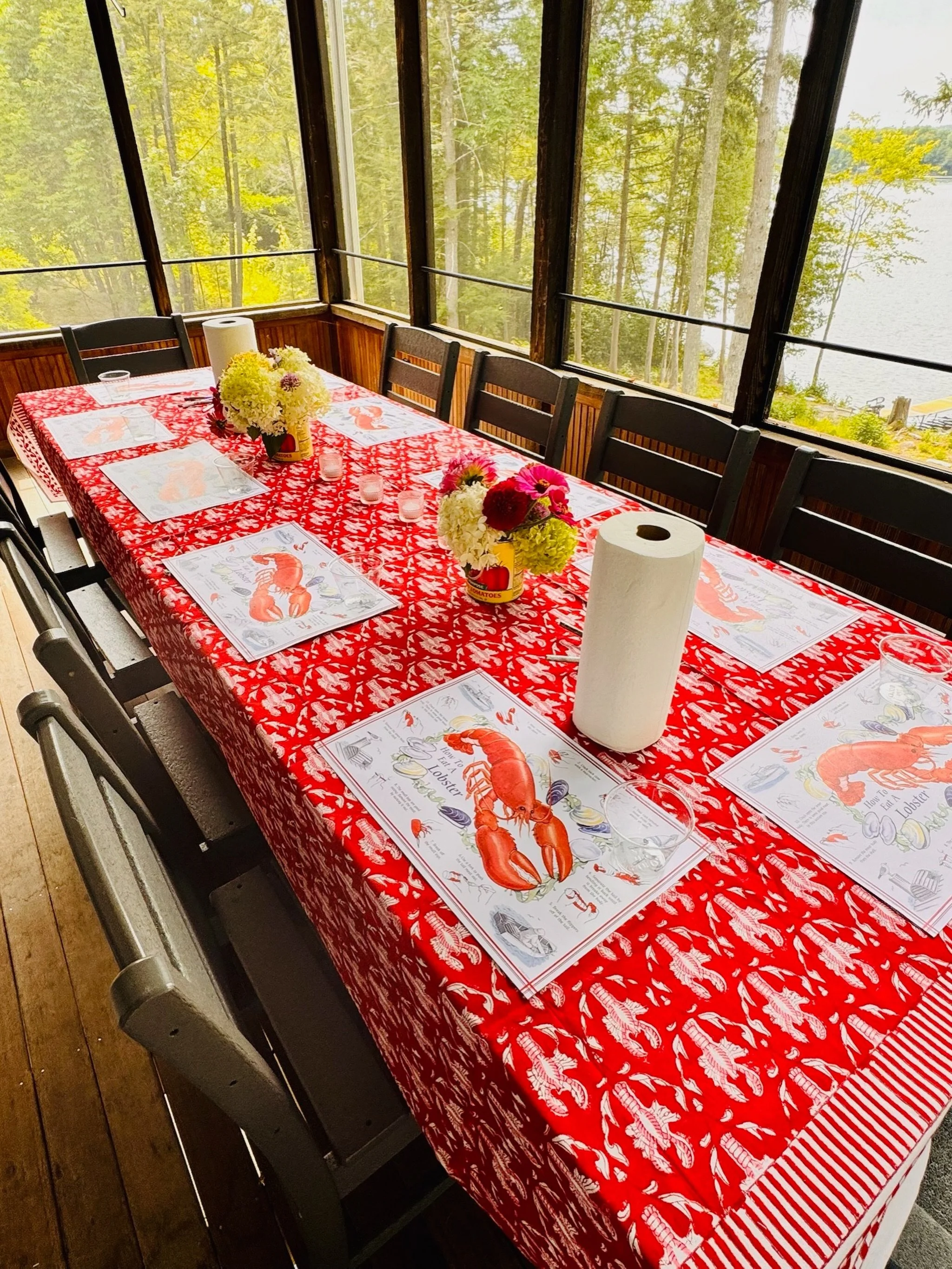 Labor day weekend tablescapes made perfect with @starboardandco3 linens. 🦞 Enjoy the nice weather, time with family &amp; hopefully a lobster or two. 😉