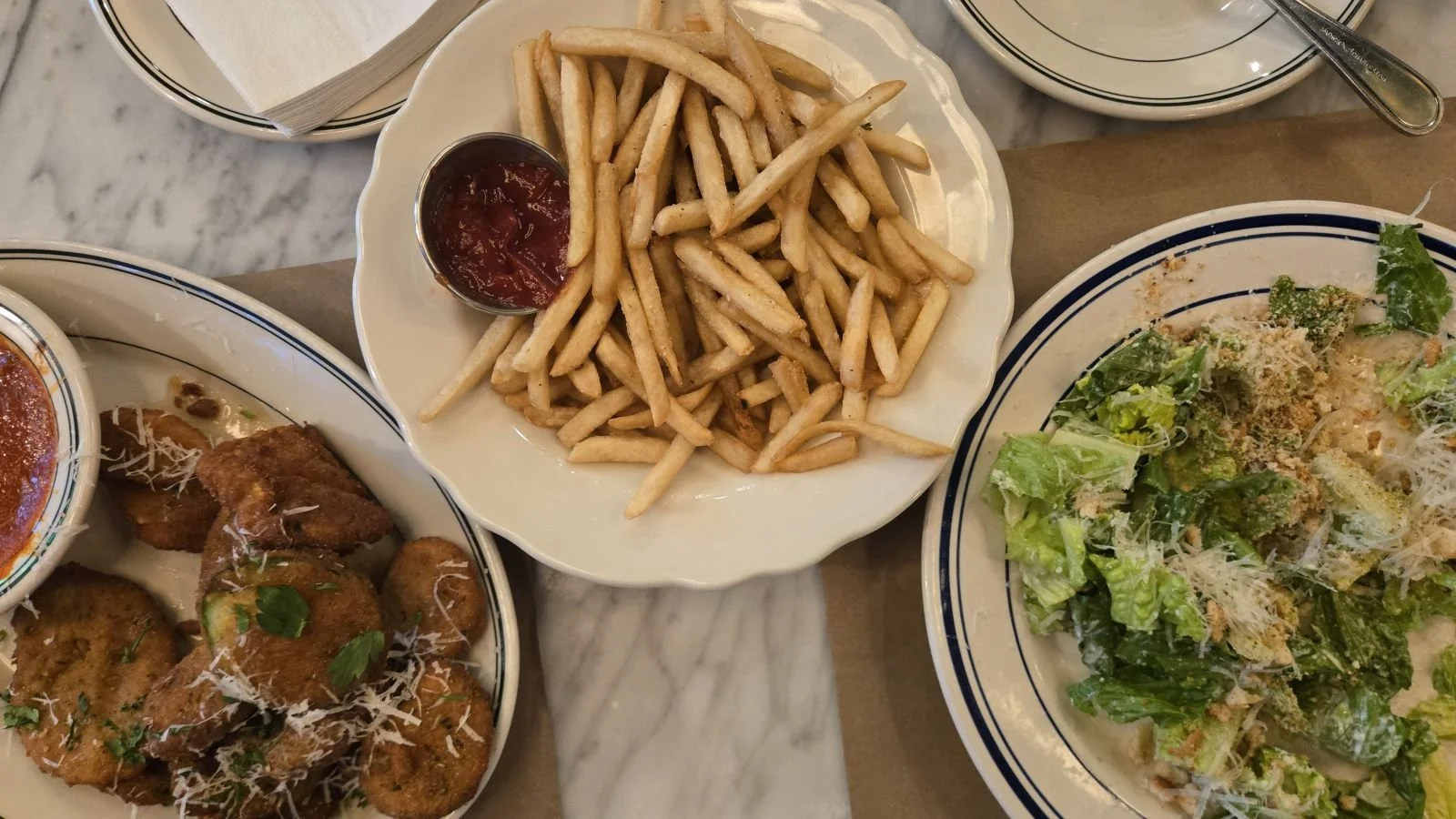 getting dinner out with friends or colleagues should be fun, not stressful. Find food balance to meet nutritional needs
