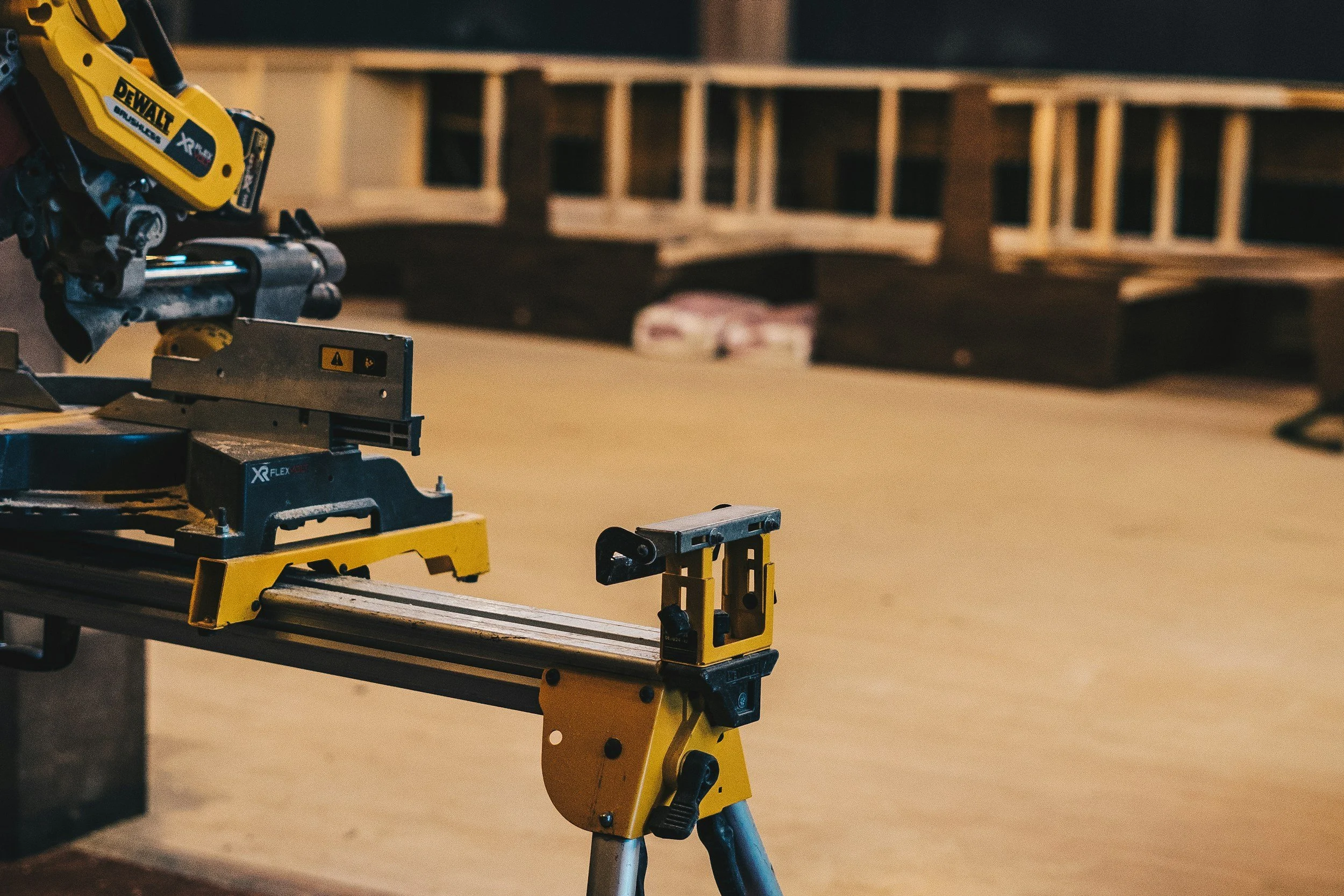 How Contractors Should Handle a Delay When It Is Their Fault