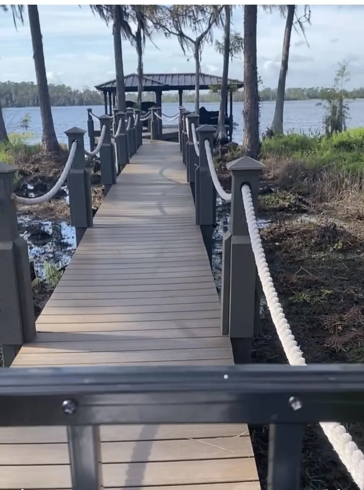 Oranssi project: slat roof