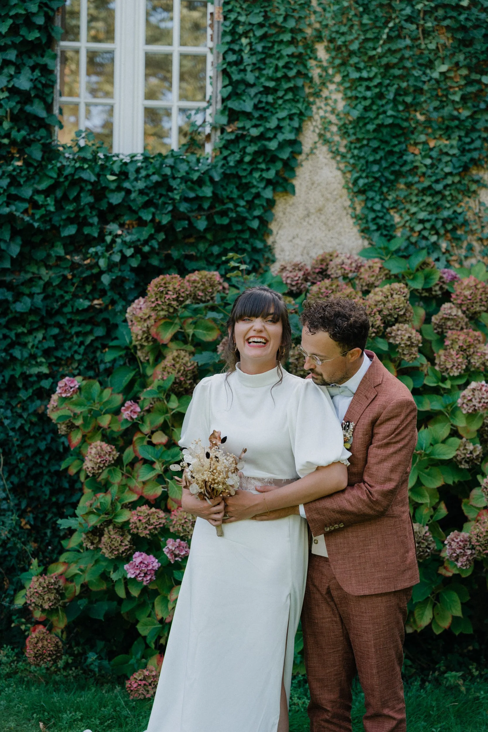 Instant volé lors d'un mariage à Paris, capturé par Charles Dje (studiowaiting)