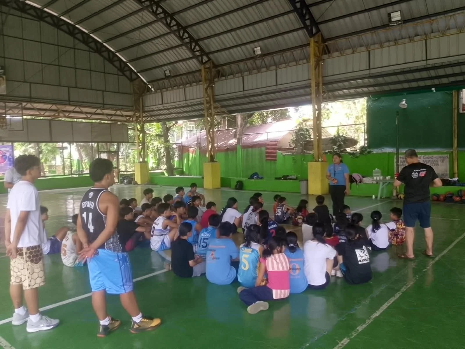 Crossover basketball evangalism