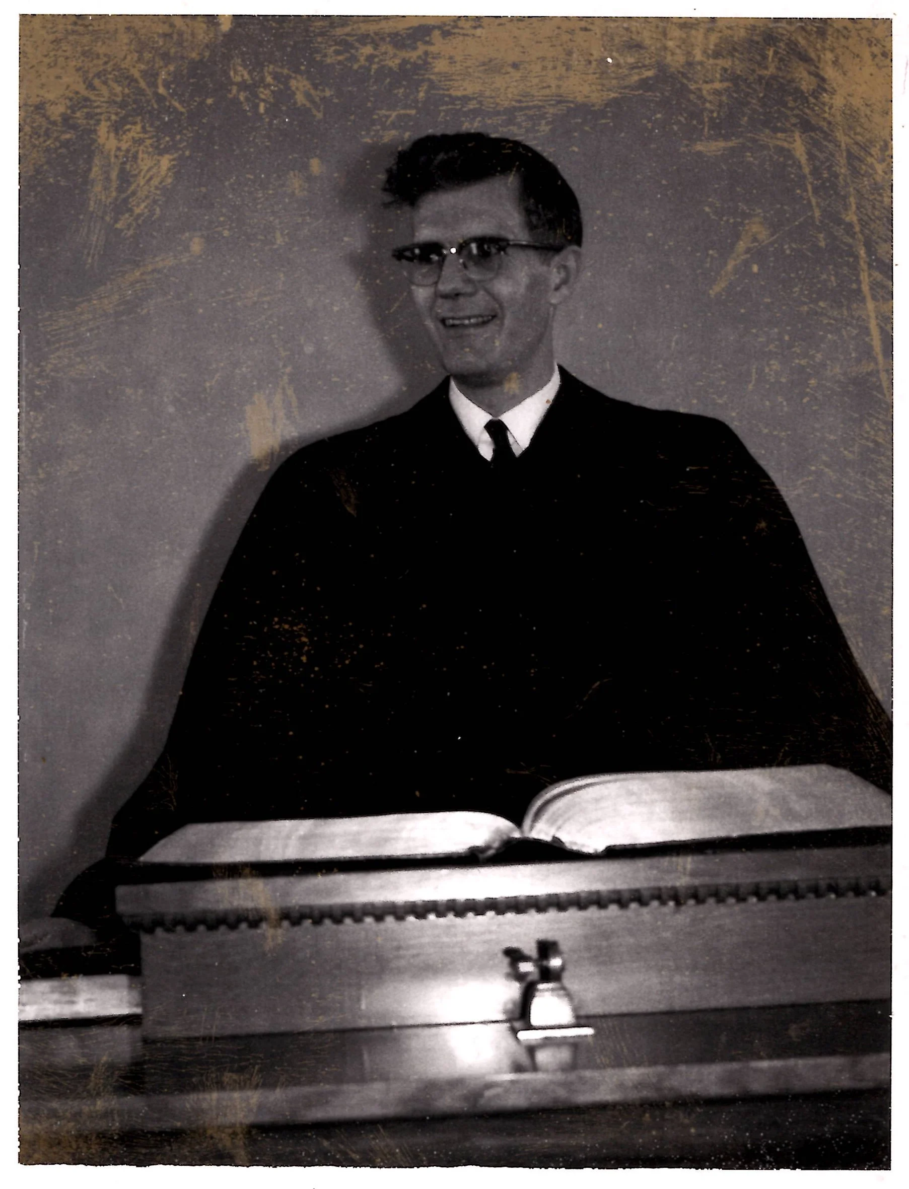 Rev Donald Hull, Pastor 1961-68