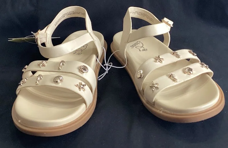Art Class brand sandals