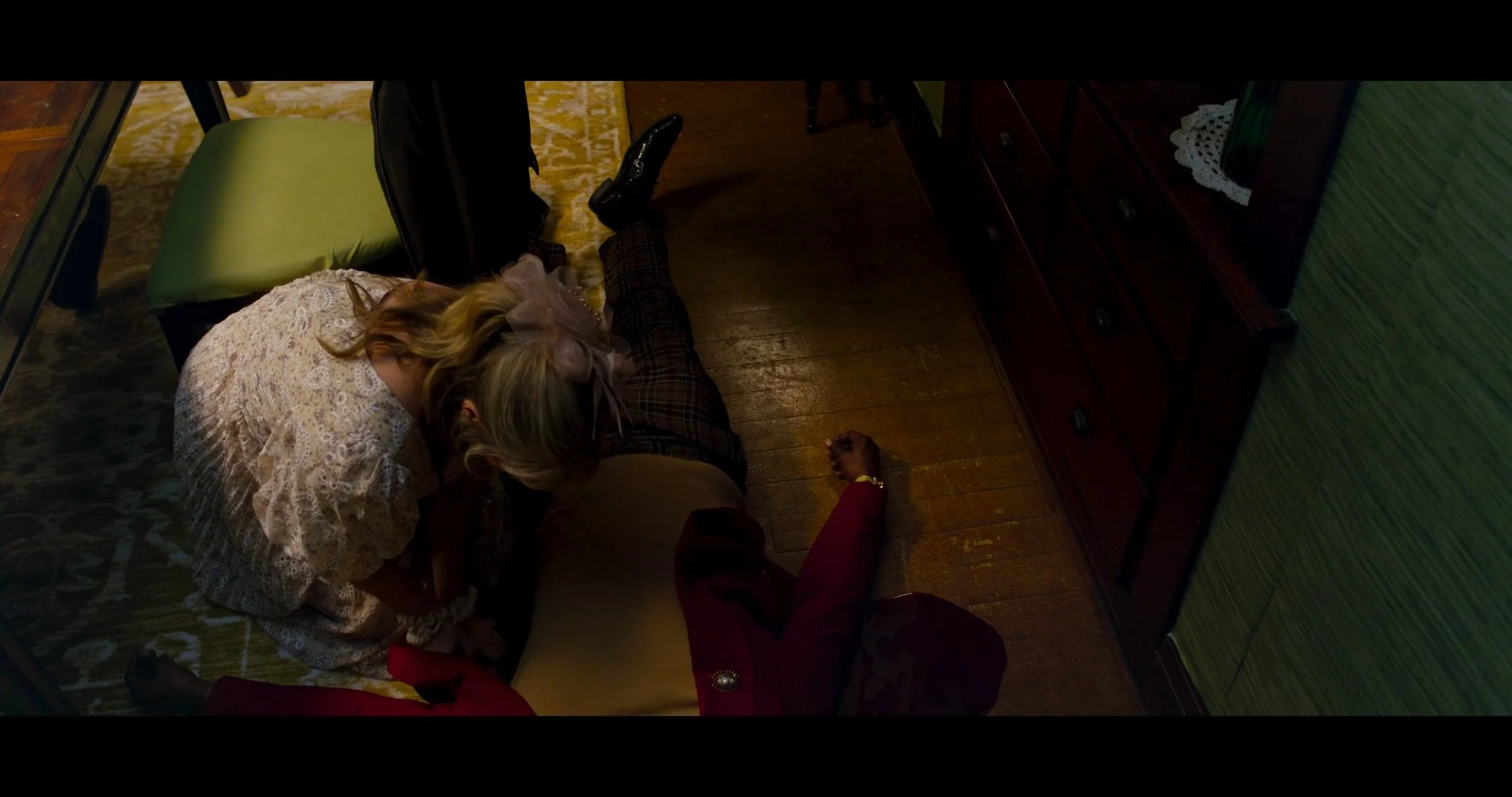 a_bad_romance_still_1.45.17.jpg