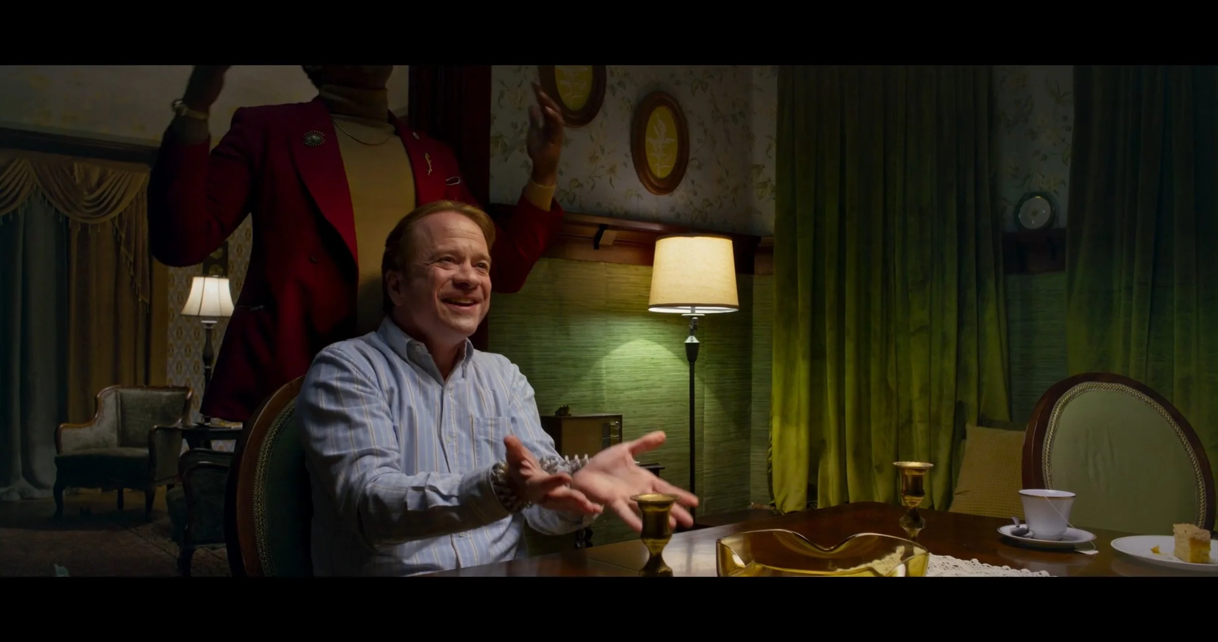 a_bad_romance_still_1.45.14.jpg