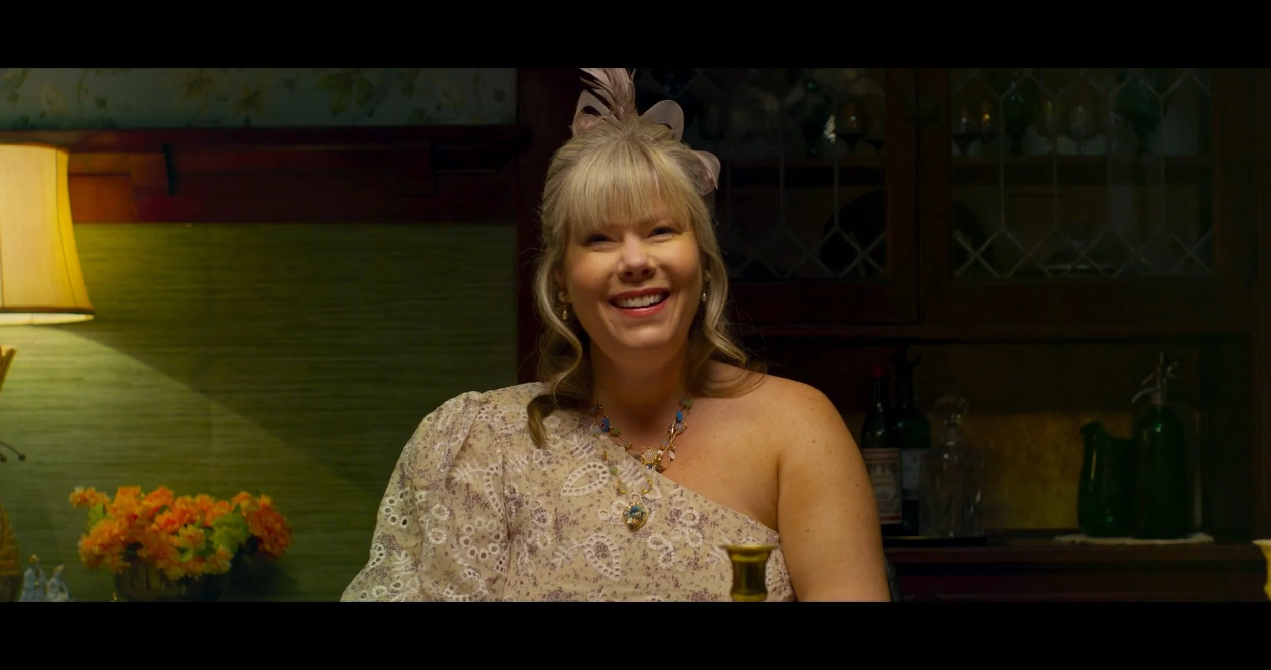 a_bad_romance_still_1.45.9.jpg
