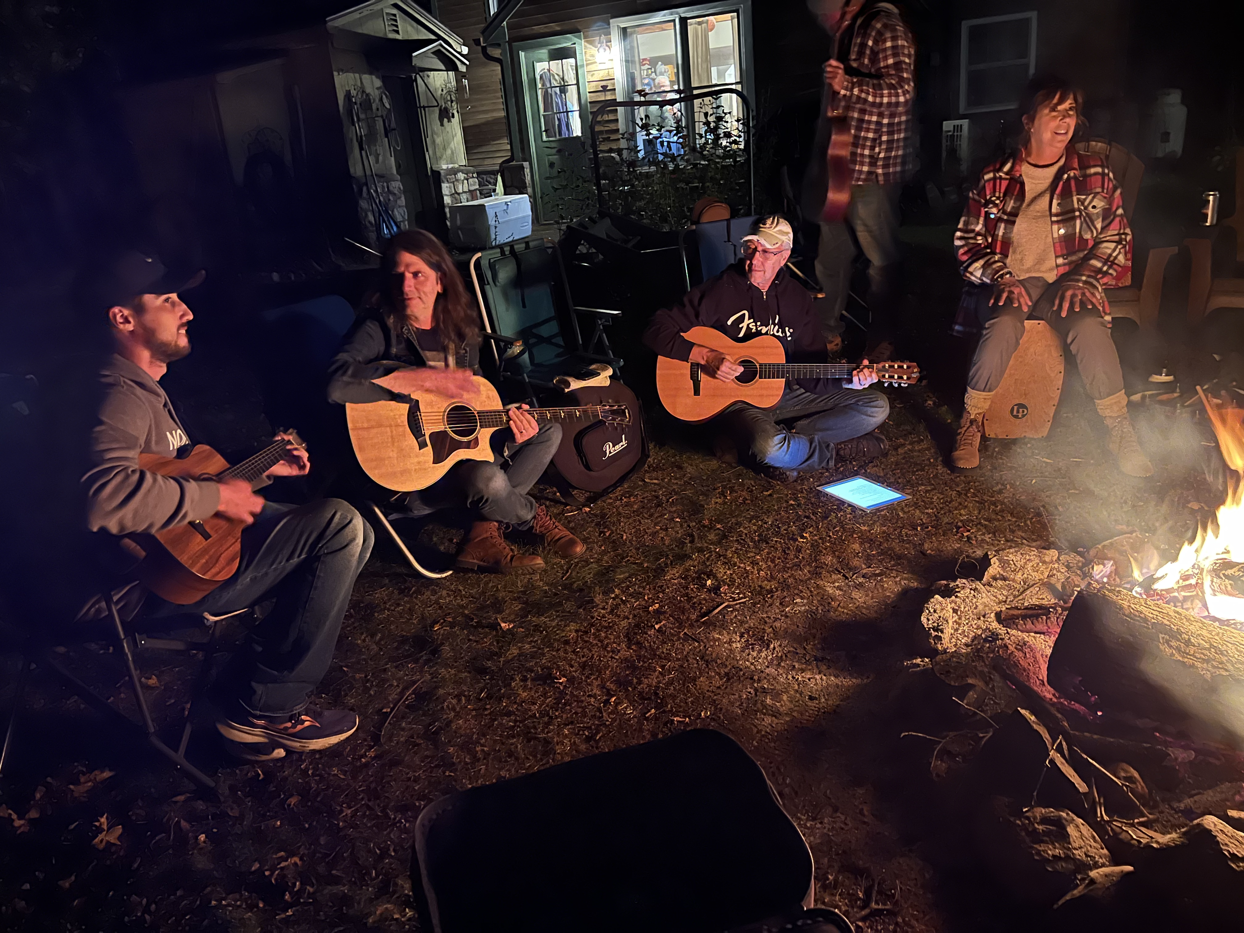 Amazing night of friends making music under the Northern Lights!