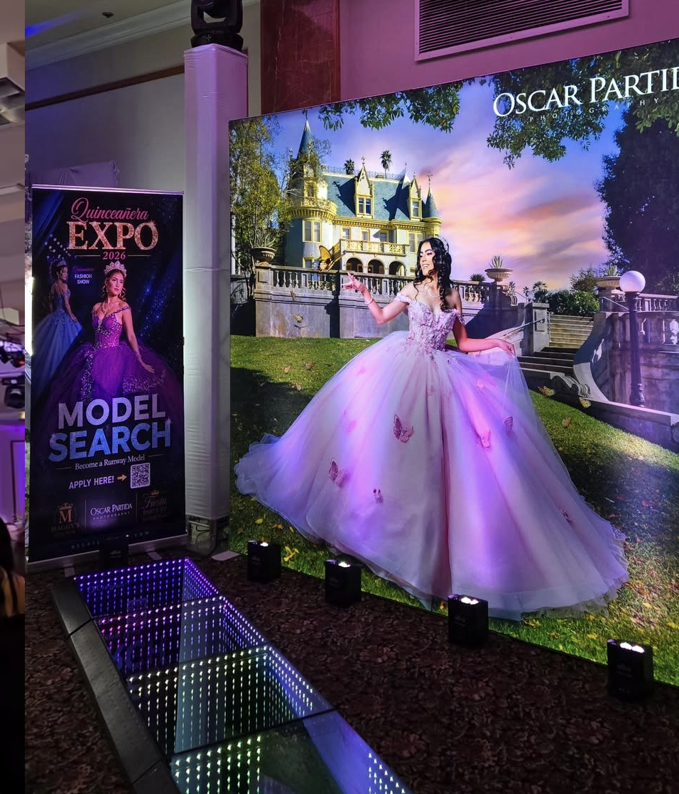 XXL Iluminated Display Wall