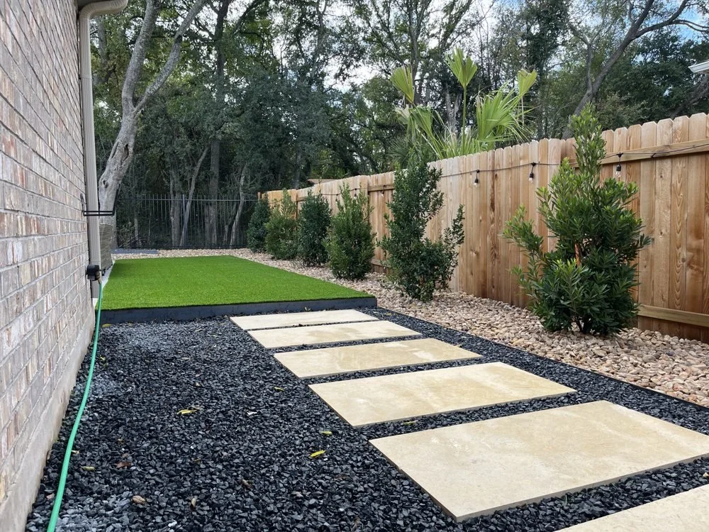 Pavers, Metal, Turf.jpeg