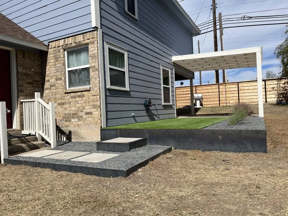 Metal, Pavers, Turf.jpeg