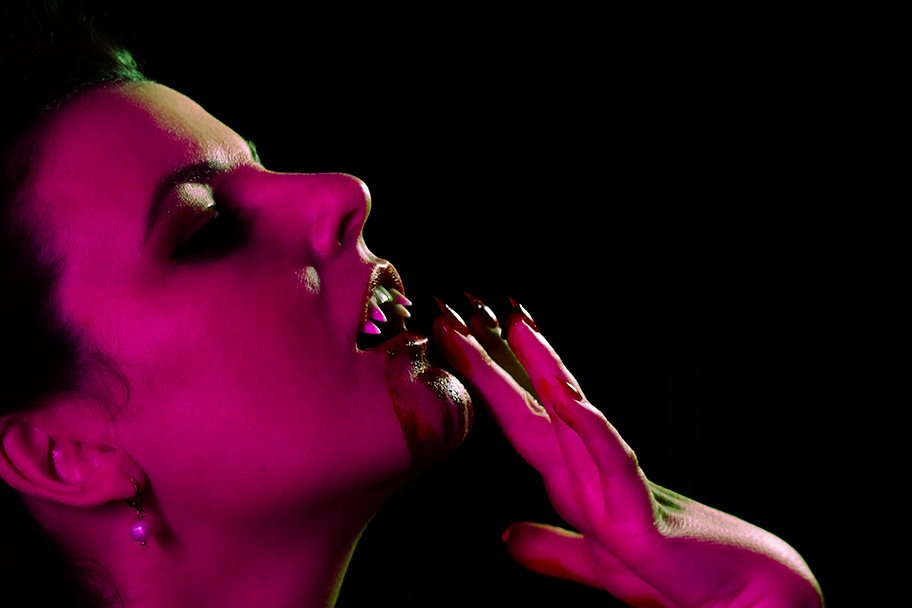 Danielle vamp1.jpg