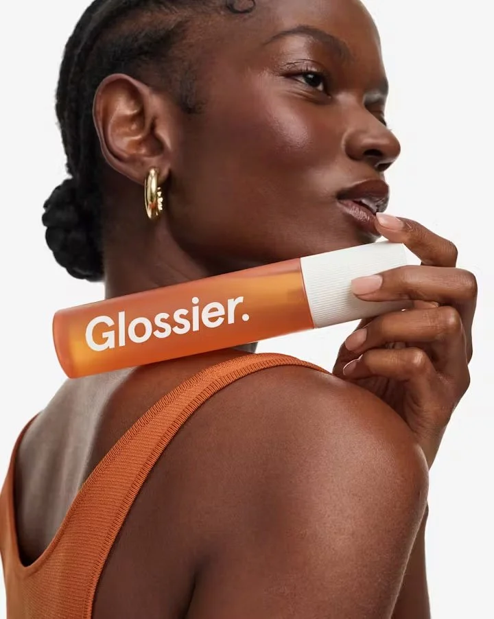 glossier-holiday-lilyhaze-spritz-carousel-08.jpg