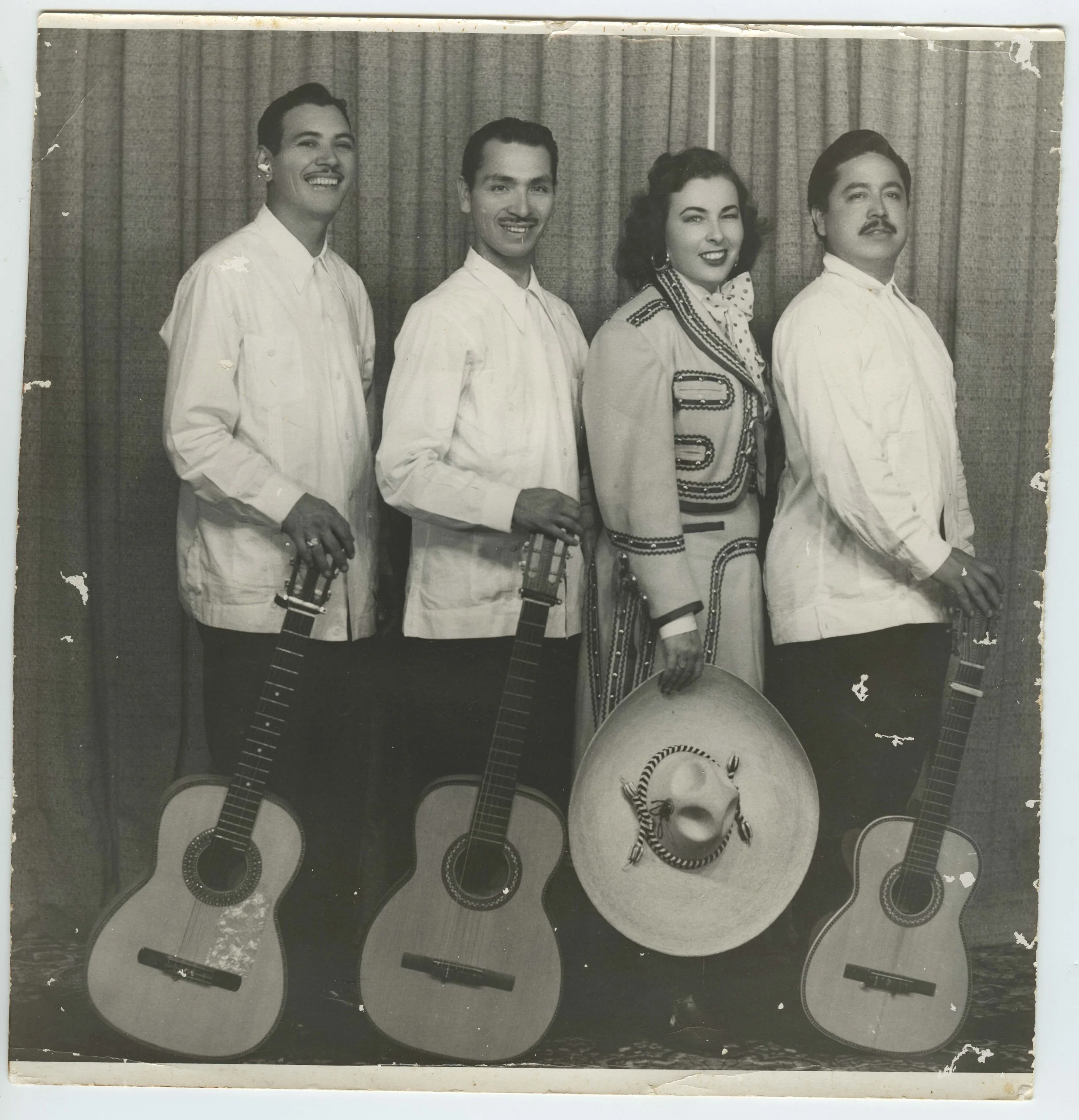 La Perla Tapatía with group, undated, Courtesy Esperanza Peace and Justice Center, San Antonio, Texas