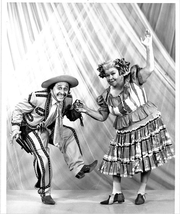 Pedro Gonzalez Gonzalez and "La Chata" Noloesca, undated
