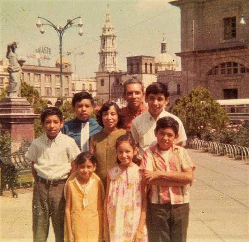 Isabel and Enrique Sanchez, traveling with family in Mexico, 1970s, Courtesy Graciela Sánchez y familia 