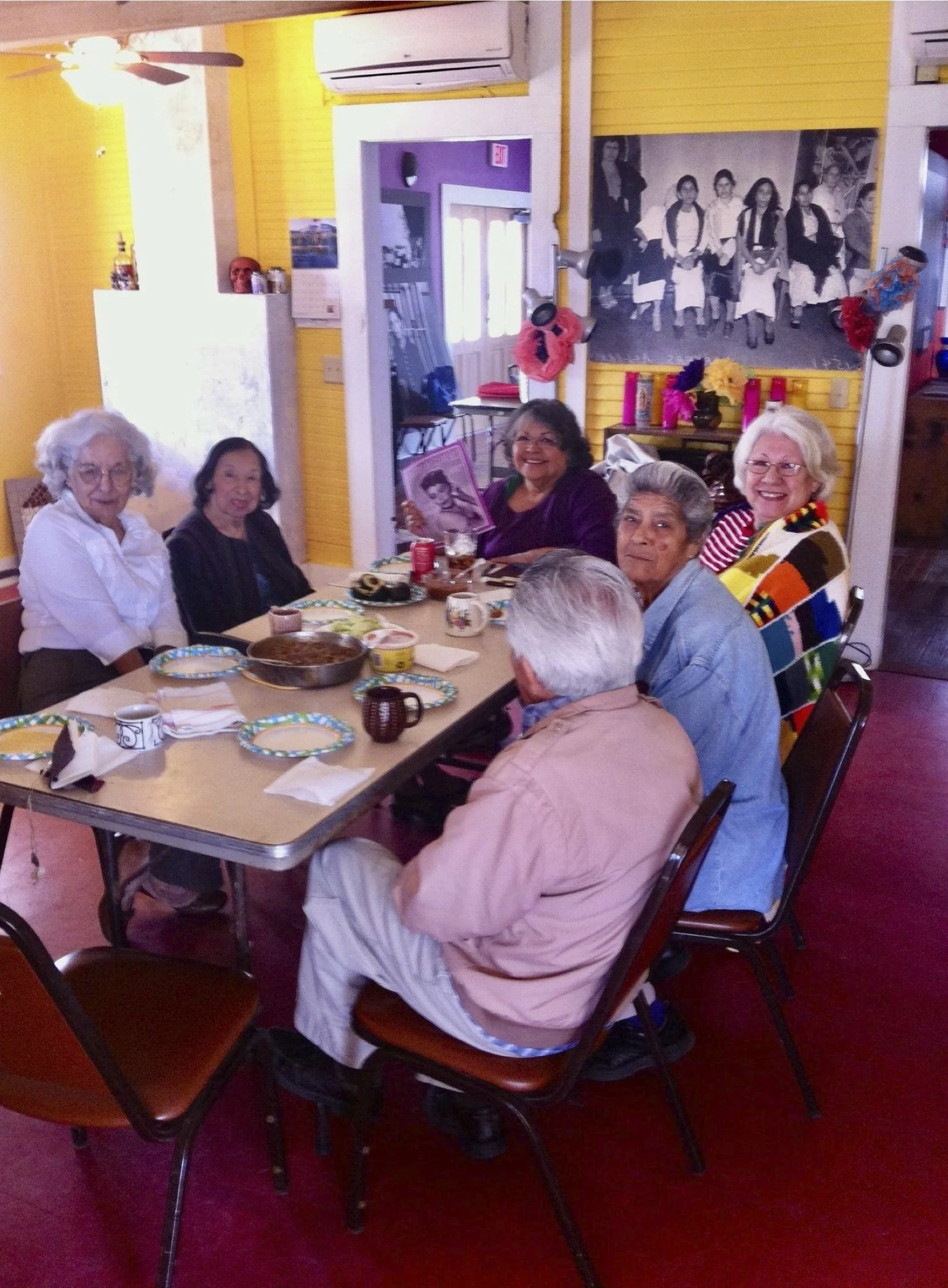 Corazones, a group of elders meet in San Antonio Westside. The beginning of the Museo del Westside.