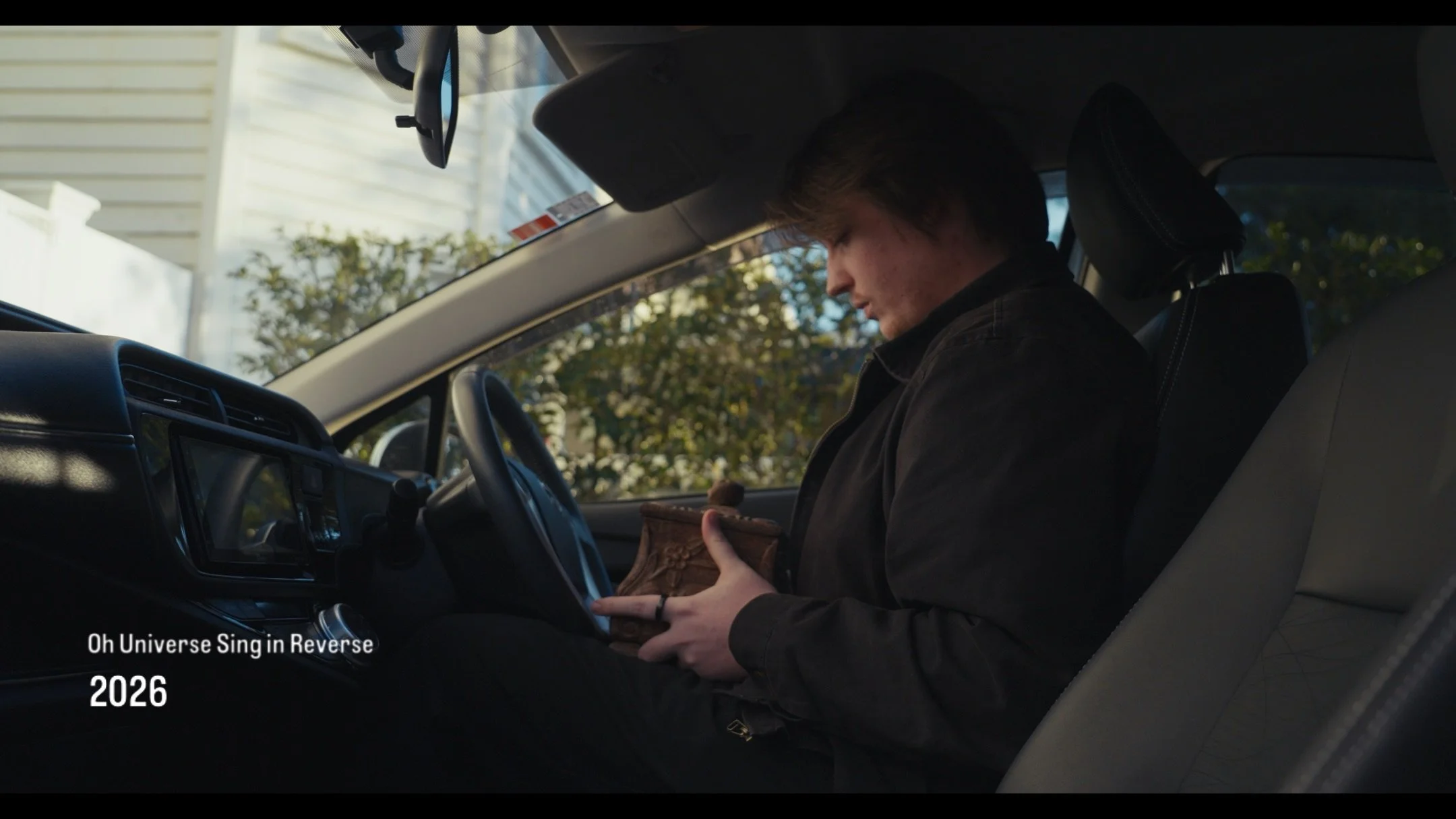 stills: Oh Universe Sing in Reverse
writer/director: @angus._.macleod 
cinematographer: @aemonzuriel 

I had the opportunity to work alongside director @angus._.macleod and cinematographer @aemonzuriel , joining the project as the primary colourist b