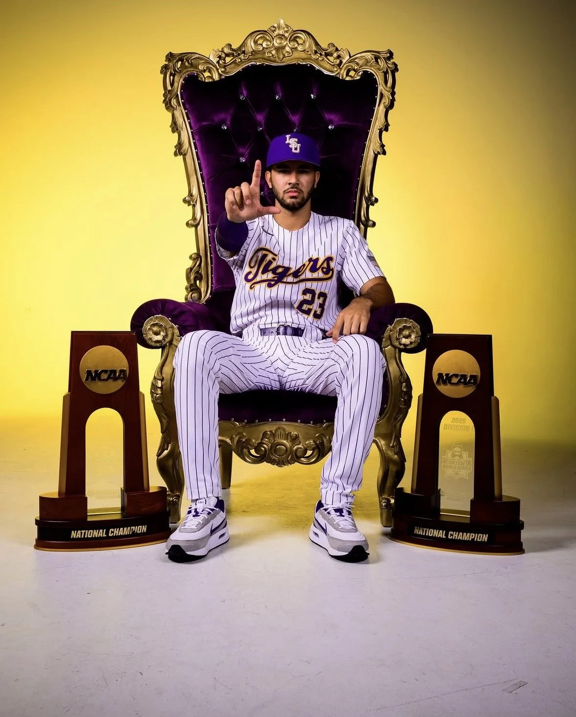 OREGON STAR FRESHMAN OUTFIELDER ANGEL LAYA ANNOUNCES TRANSFER TO LSU