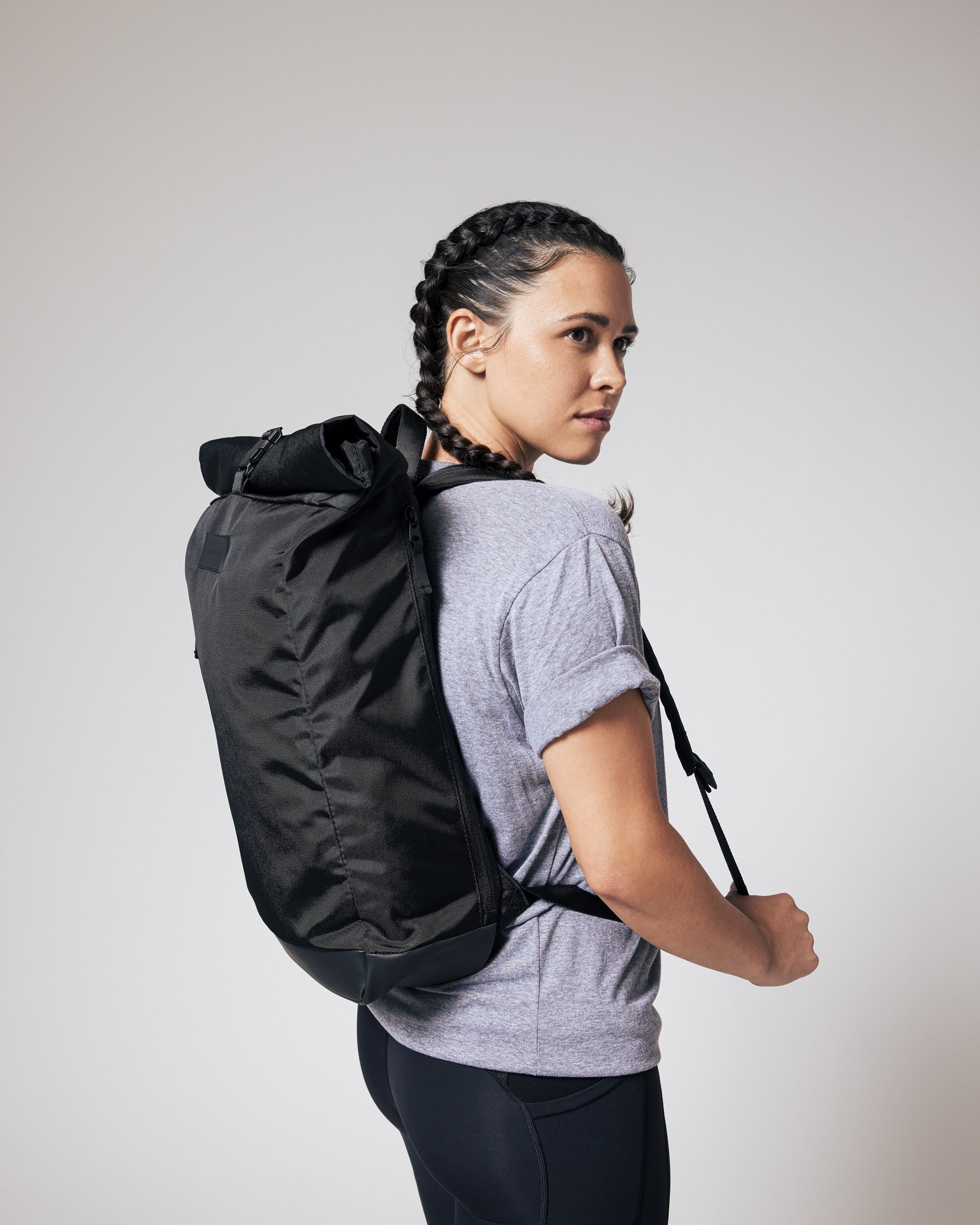 17-California-Commercial-Fitness-Photographer-Bay-Area-e-commerce-studio-apparel-collection-pack.jpg