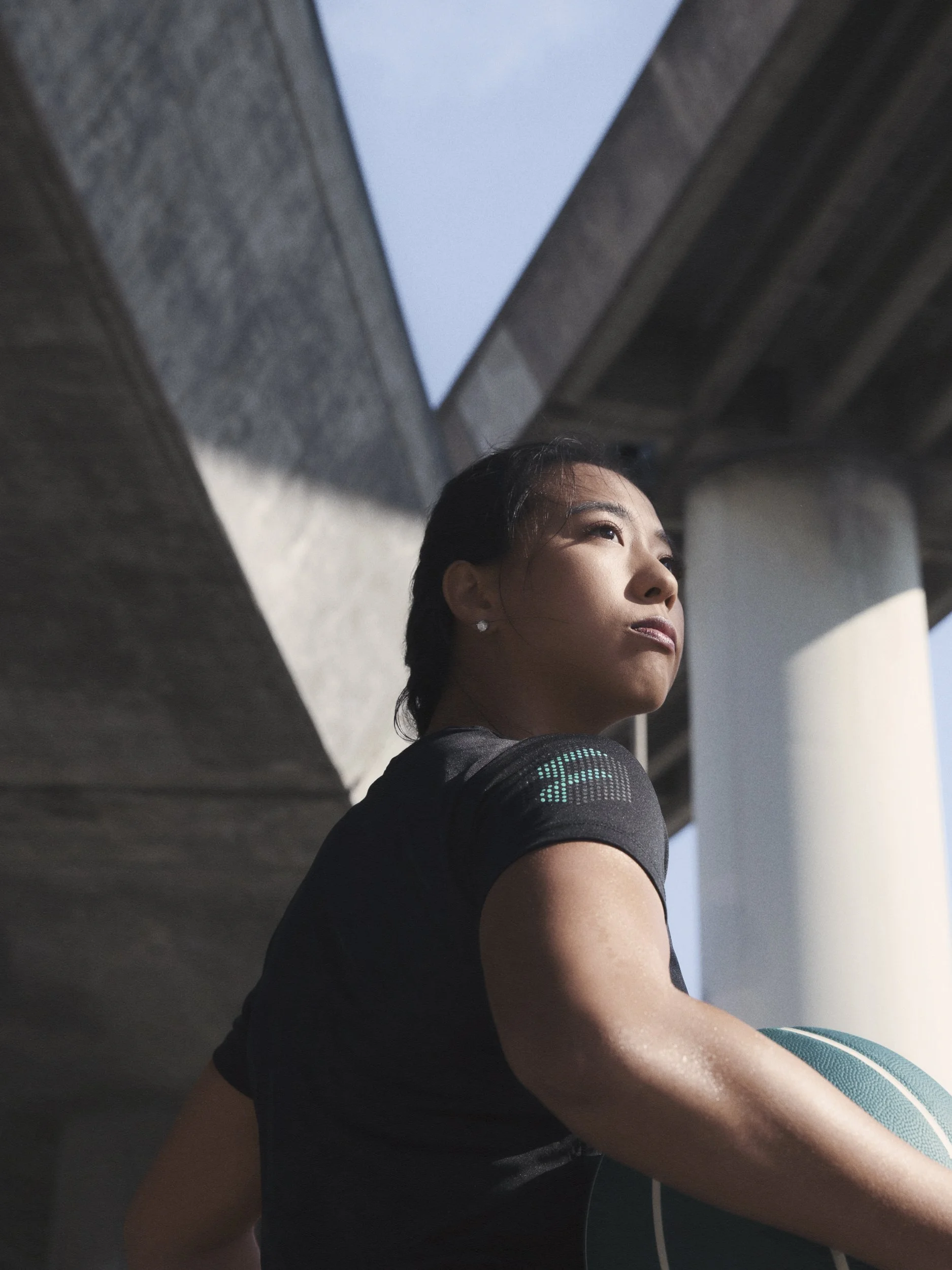 12-California-Commercial-Fitness-Lifestyle-Photographer-San-Francsico-heroic-woman-portrait.jpg