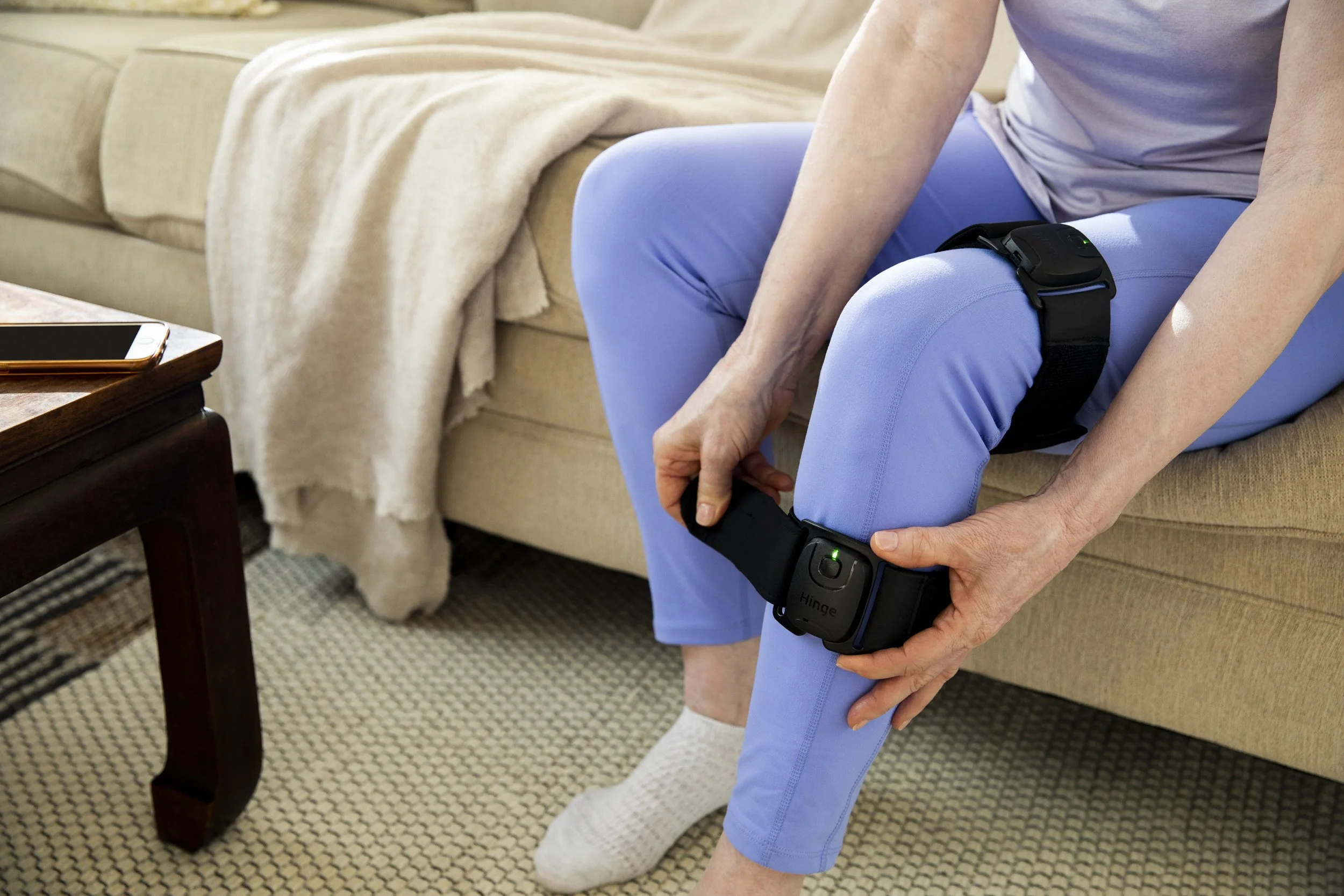 11-California-Commercial-Tech-Lifestyle-Photographer-San-Francisco-Hinge-Health-brand-wearable-sensor-UI-UX-saas-app.jpg