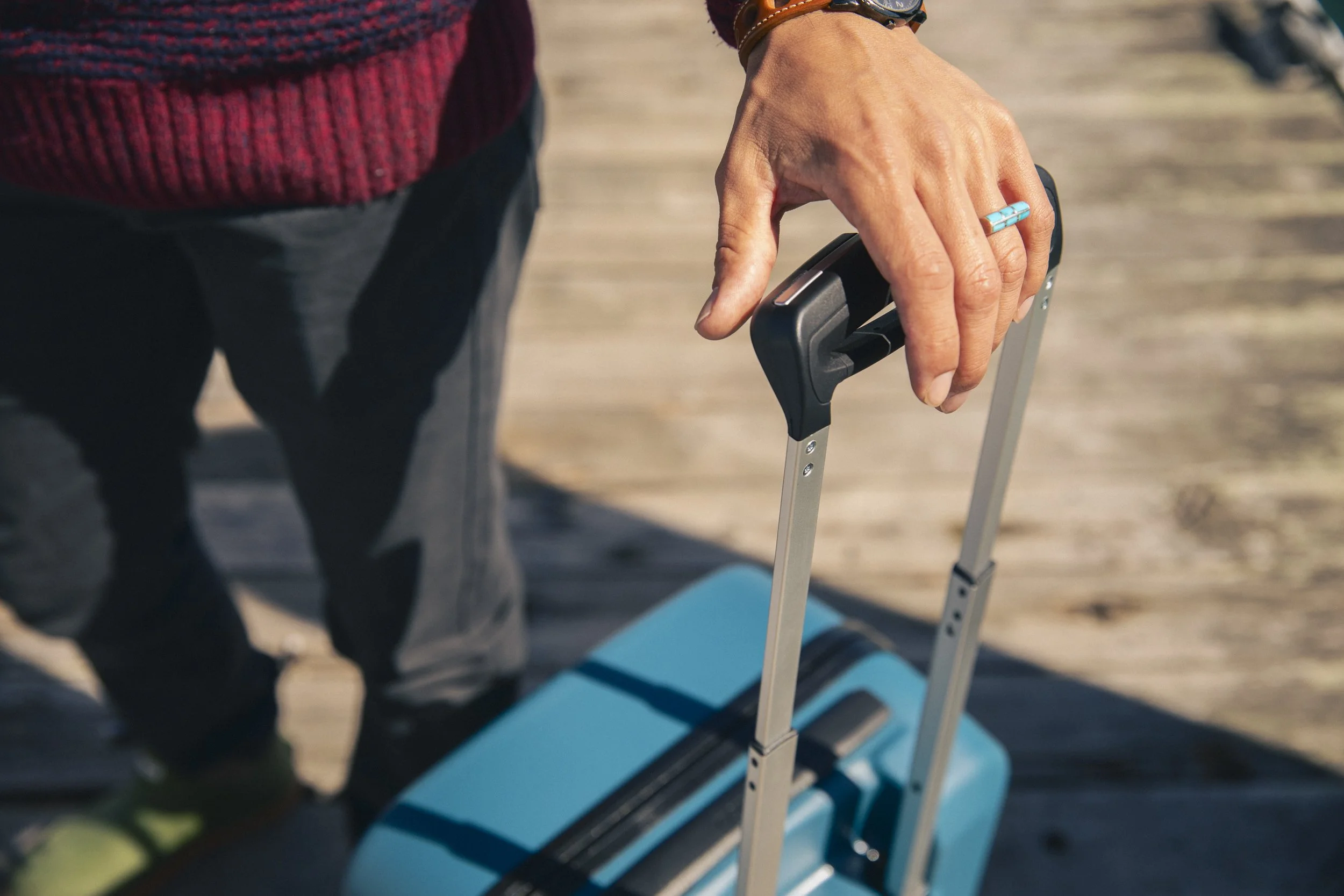 3-bay-area-commercial-photographer-product-lifestyle-osprey-luggage-handle-details.jpg