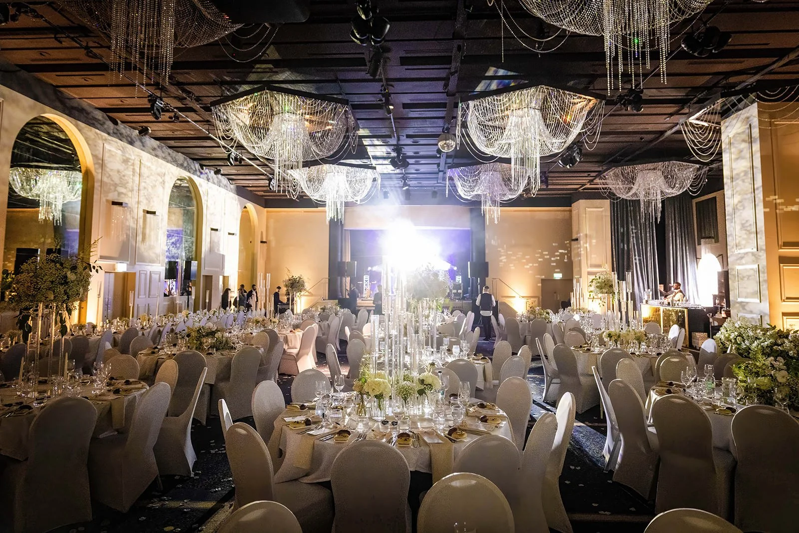 mercure manchester piccadilly hotel wedding reception international suite dinner set up