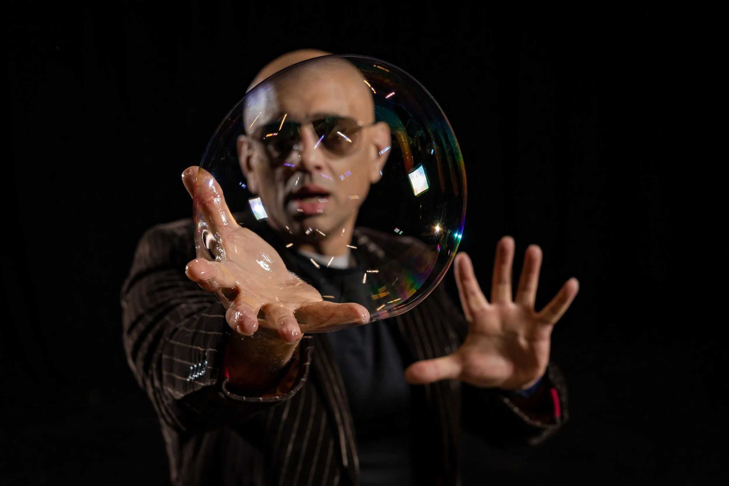 pr-photographer-manchester-ray-bubbles-giant-bubble-face-reflection-026.jpg