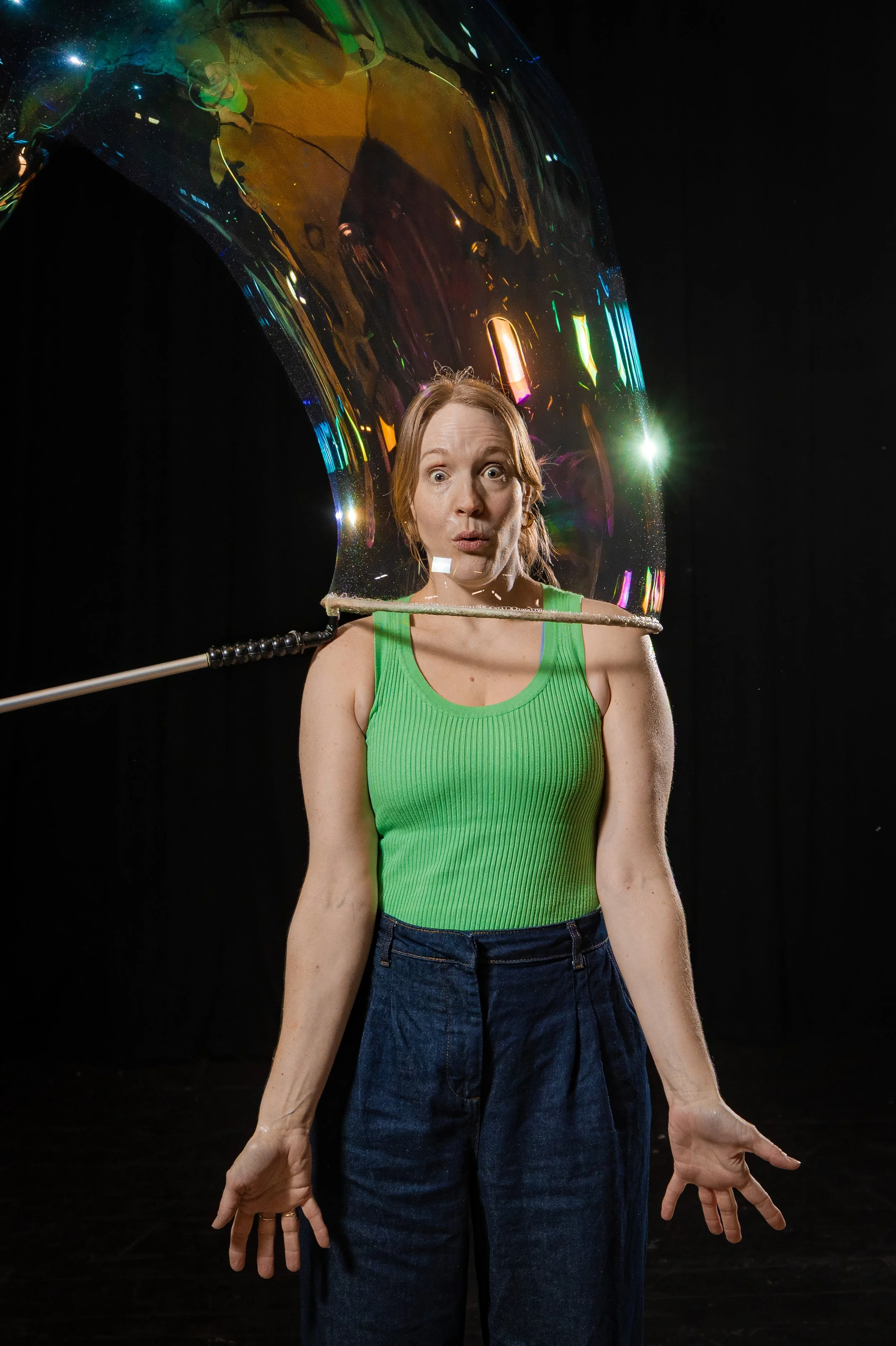 corporate-workshop-photographer-manchester-participant-giant-bubble-framing-head-014.jpg