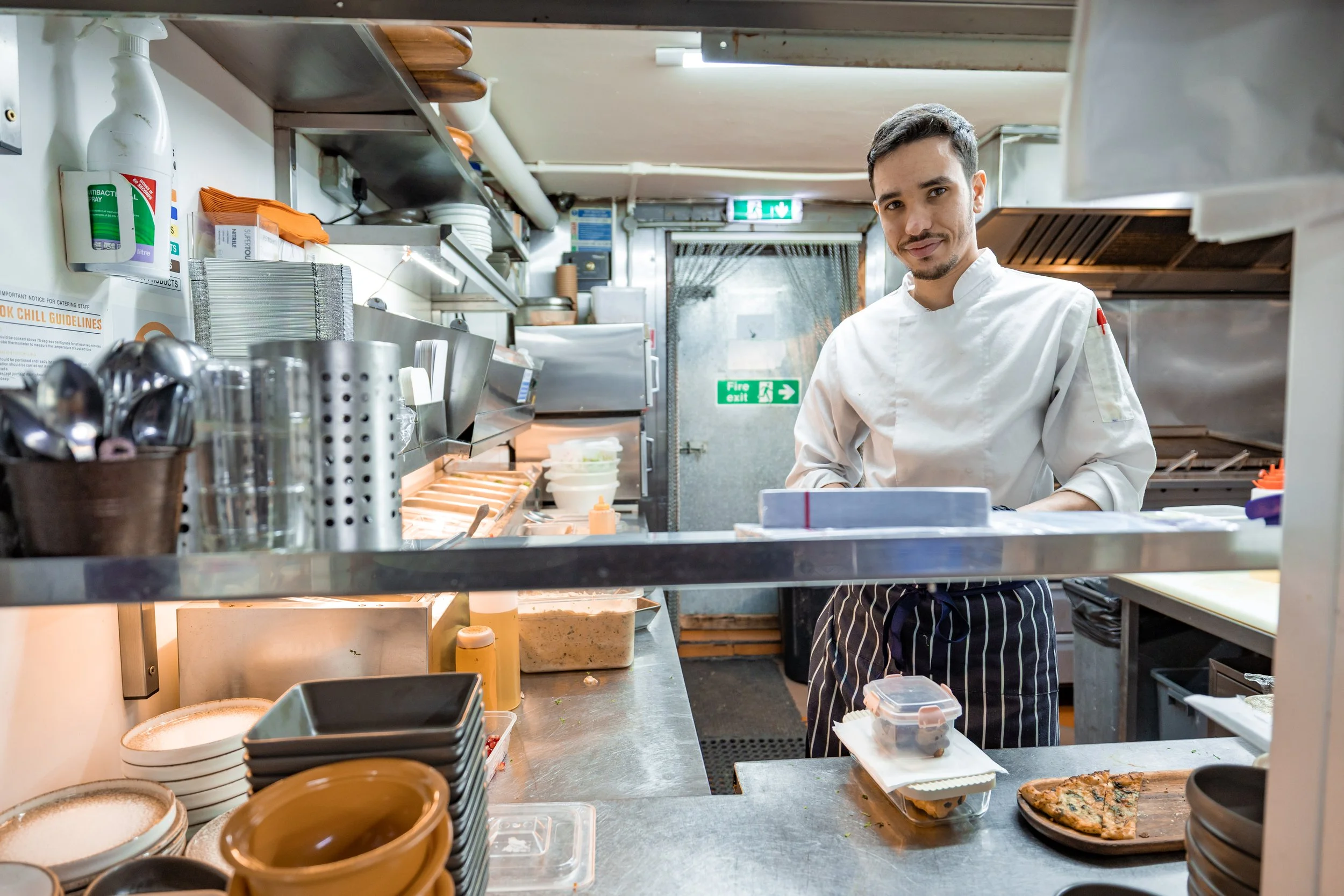 hospitality-photography-restaurant-kitchen-01.jpg