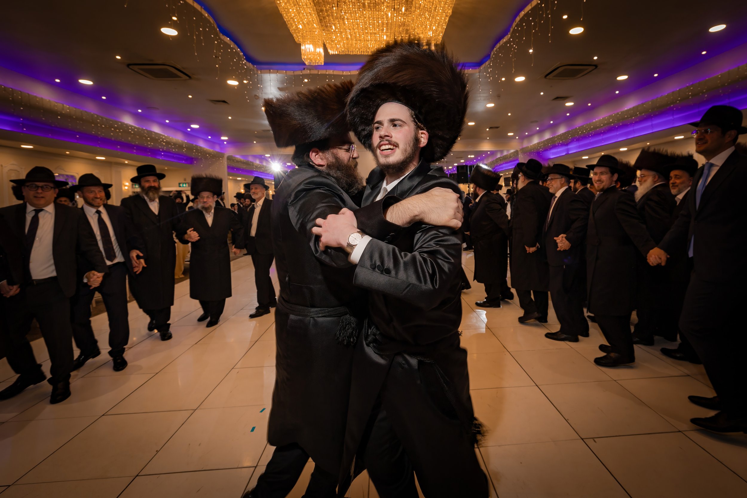 chosson groom on dancefloor at charedi jewish wedding