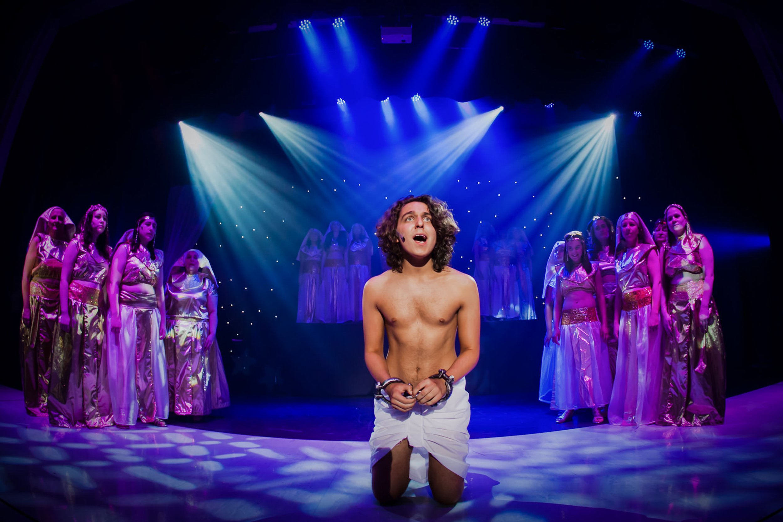 joseph and his technicolor dreamcoat musical theatre performance photography with lighting