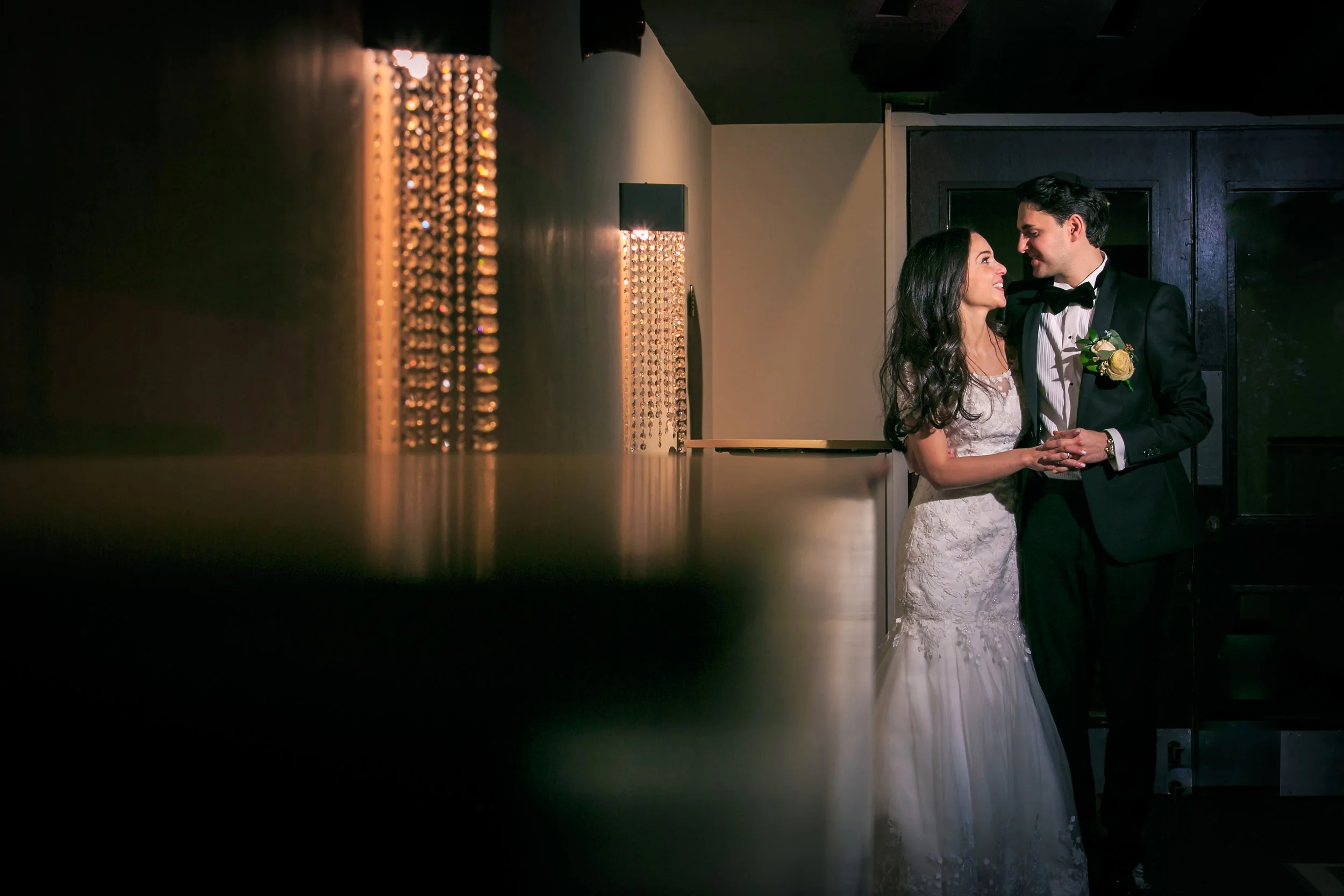 romantic bride and groom newlywed couple portrait at mercure manchester piccadilly