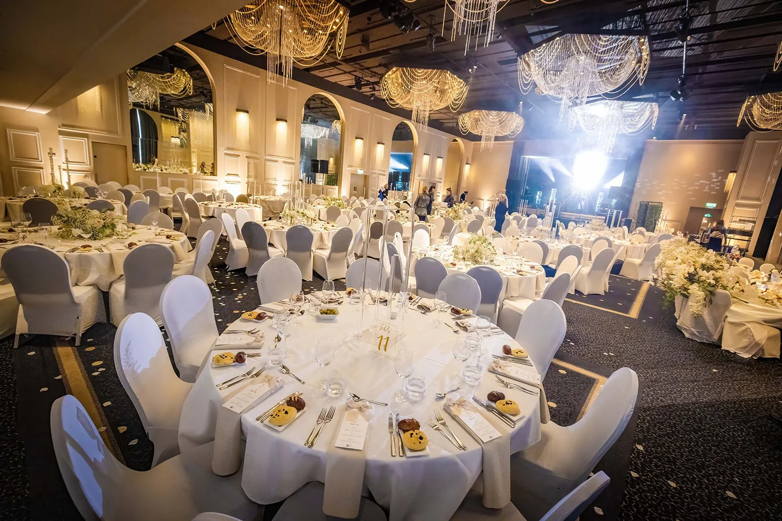 mercure manchester piccadilly hotel wedding reception international suite dinner set up