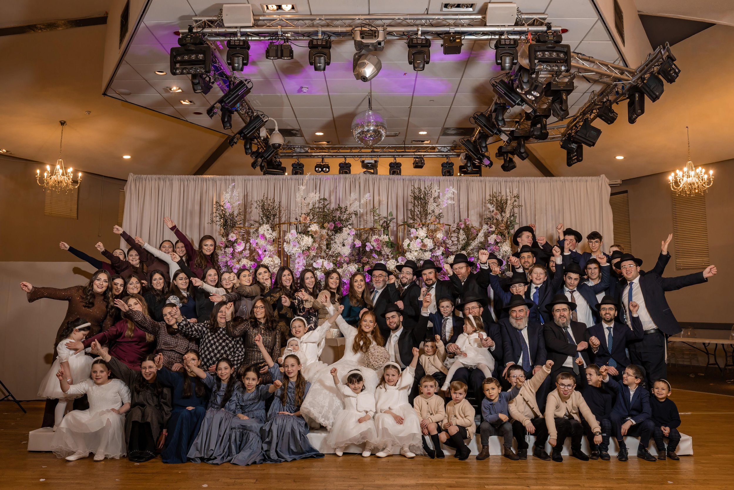 large extended family portrait at charedi jewish wedding