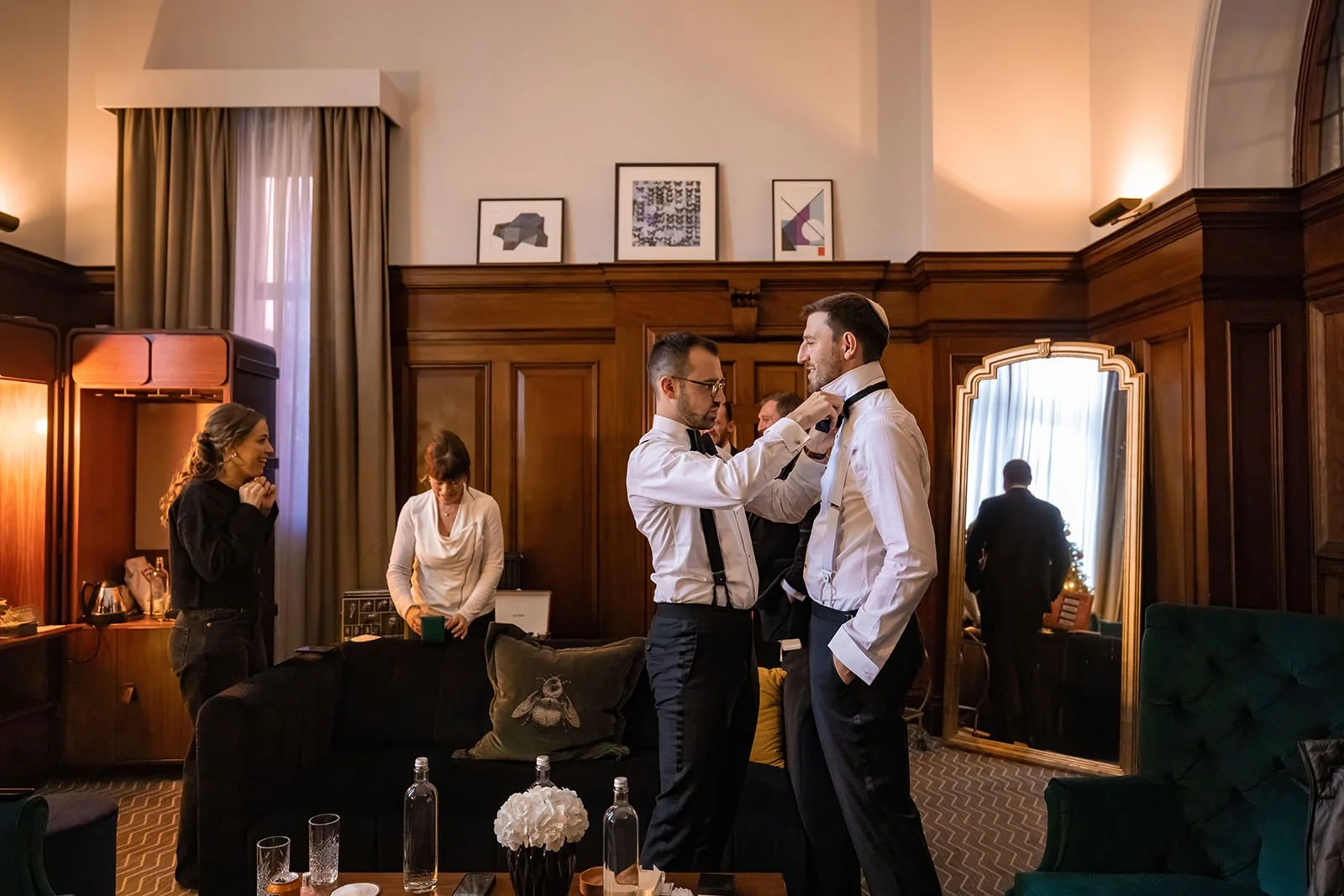groom getting ready during prep at kimpton clocktower manchester