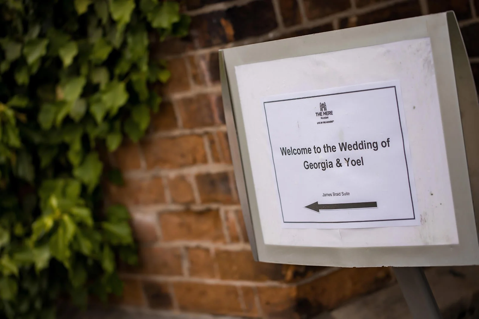 mere golf resort cheshire wedding signage